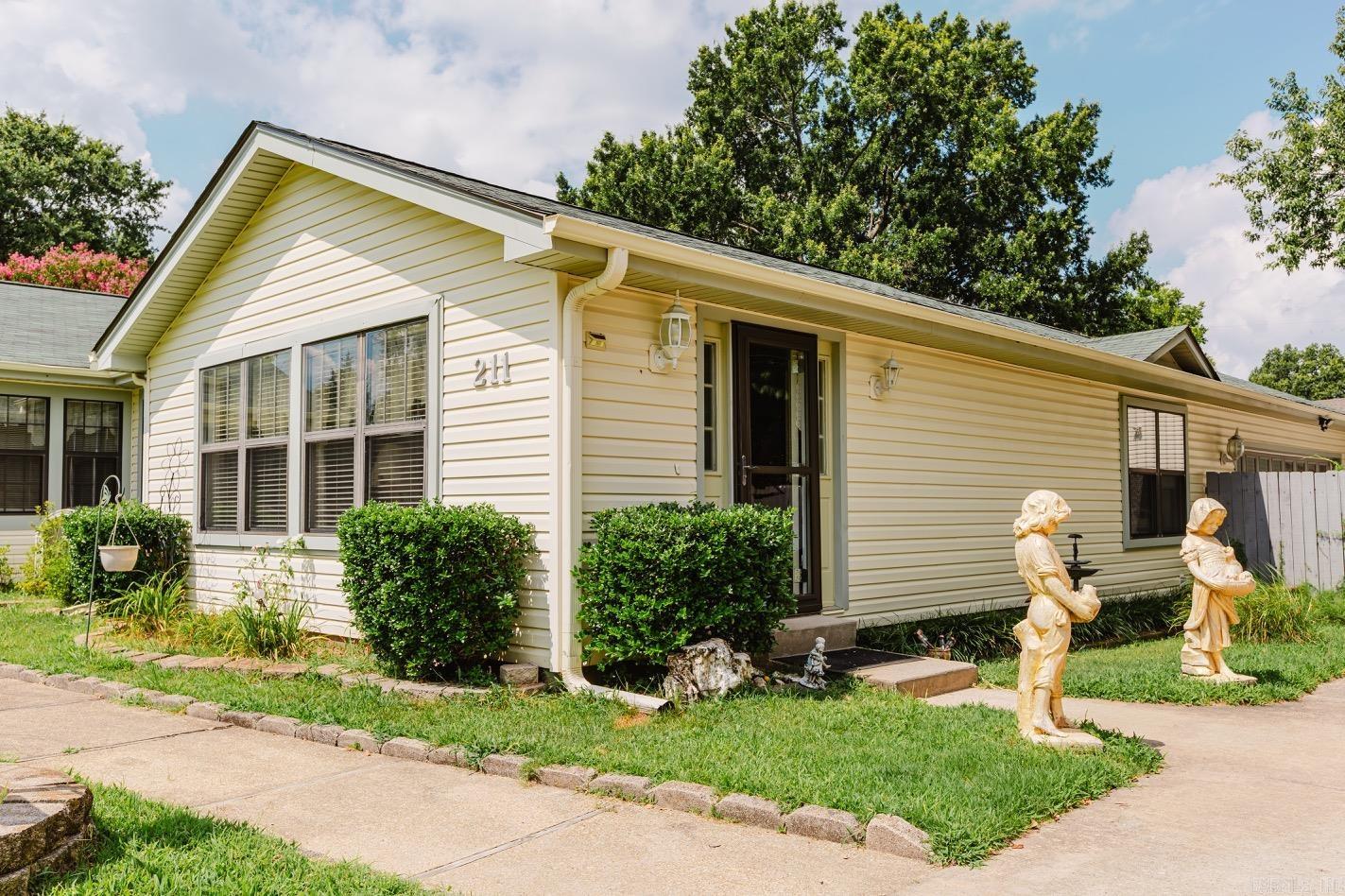 211 Southeastern Avenue Property Photo 23