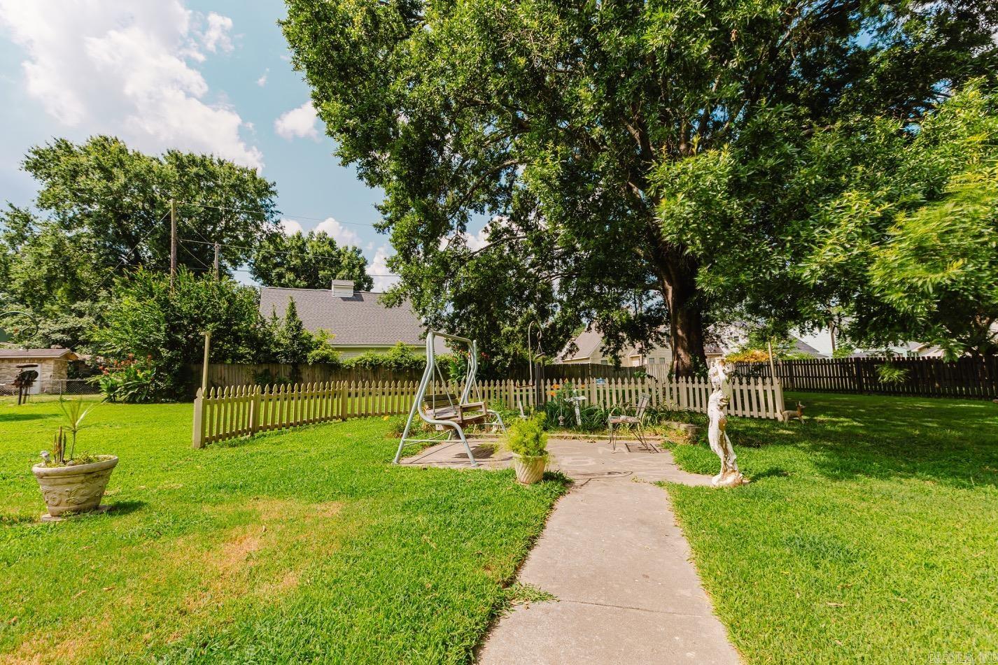 211 Southeastern Avenue Property Photo 24