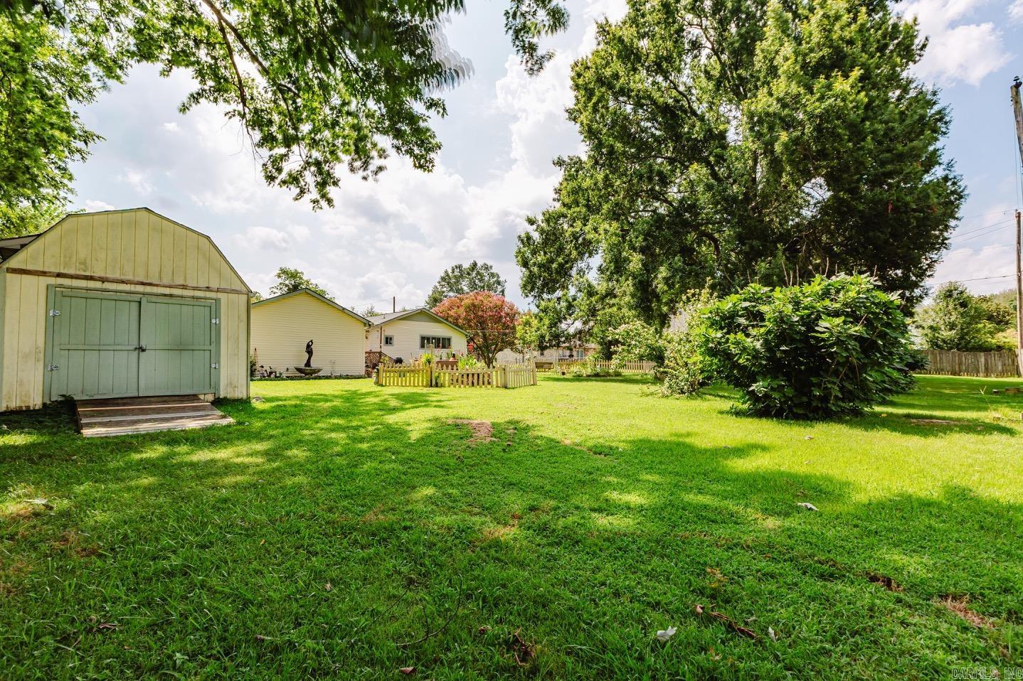 211 Southeastern Avenue Property Photo 25