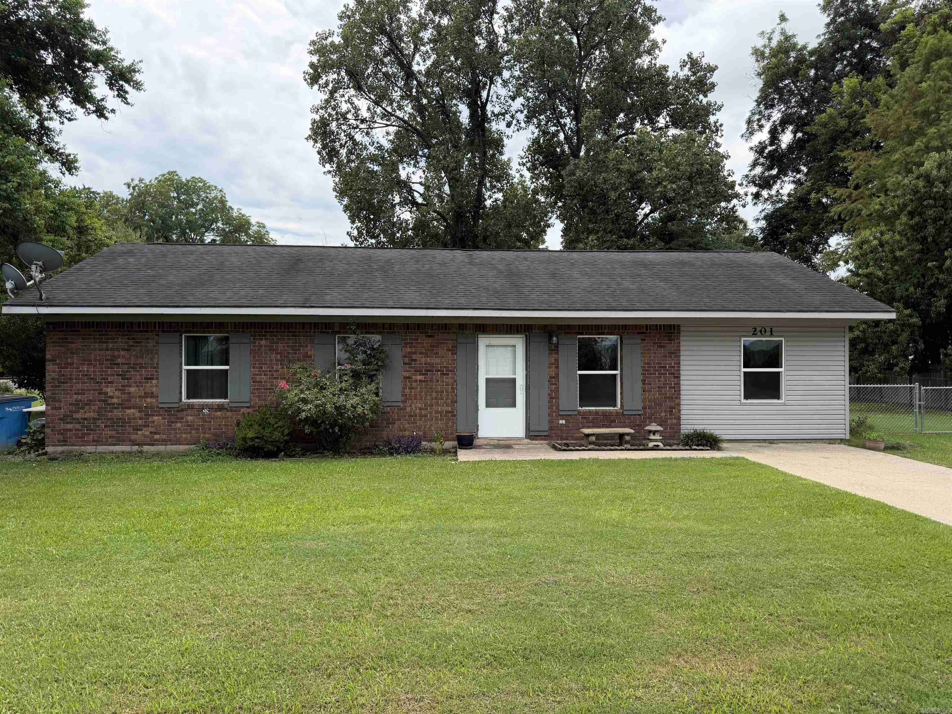 201 Pugh Drive Property Photo 1