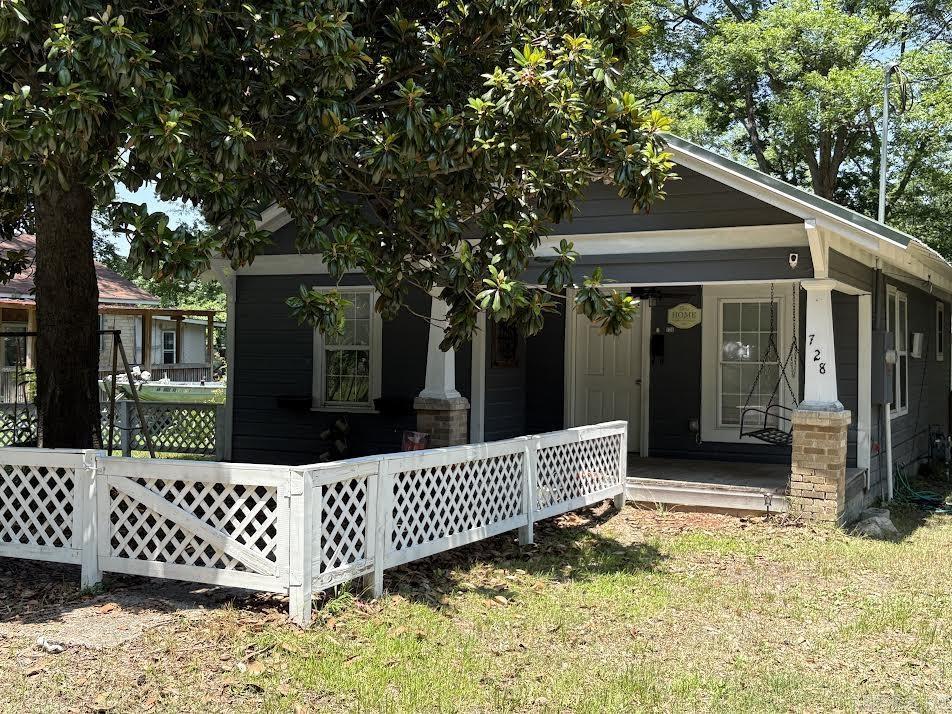 728 Mcbee Street Property Photo 1