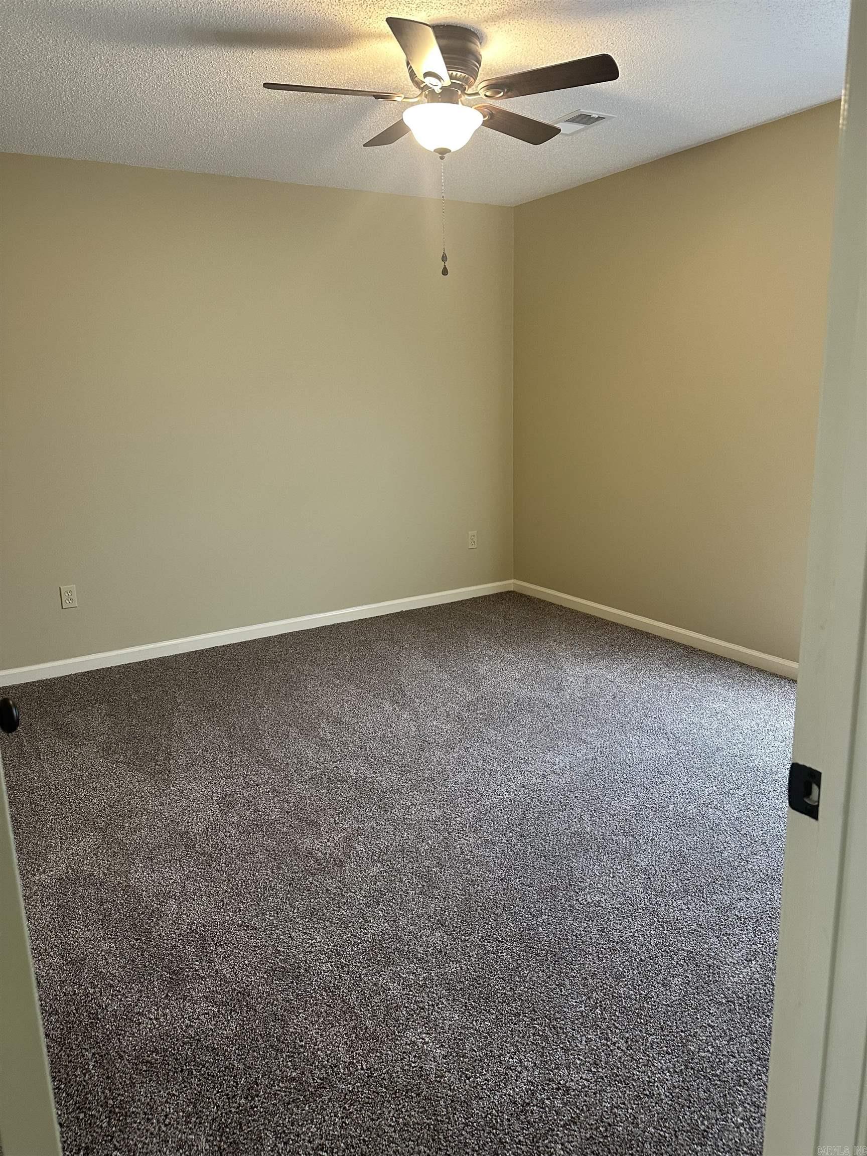 121 Sequoia Street Property Photo 9