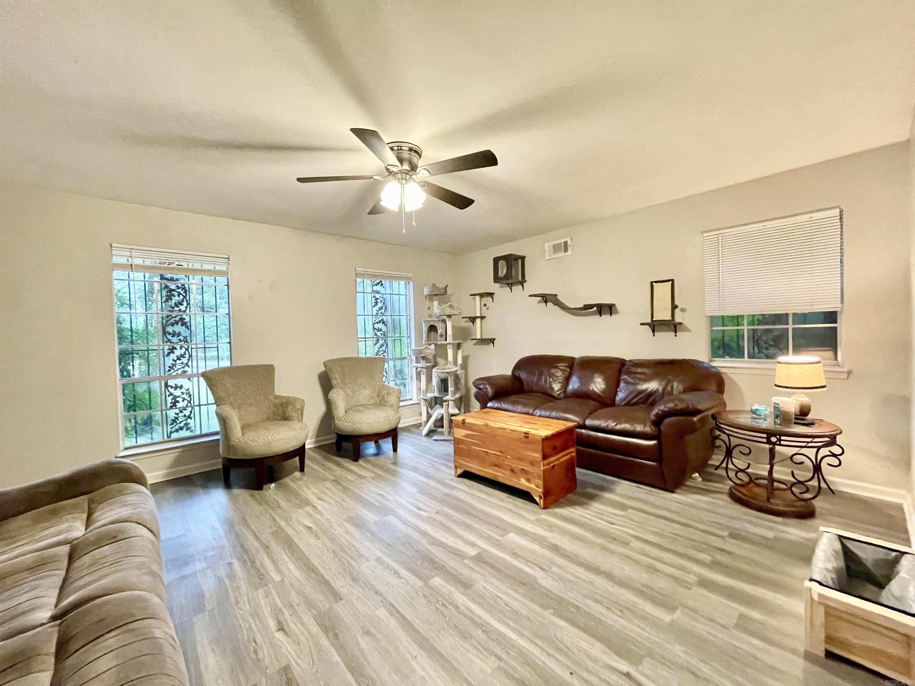 7404 Indiana Avenue Property Photo 3