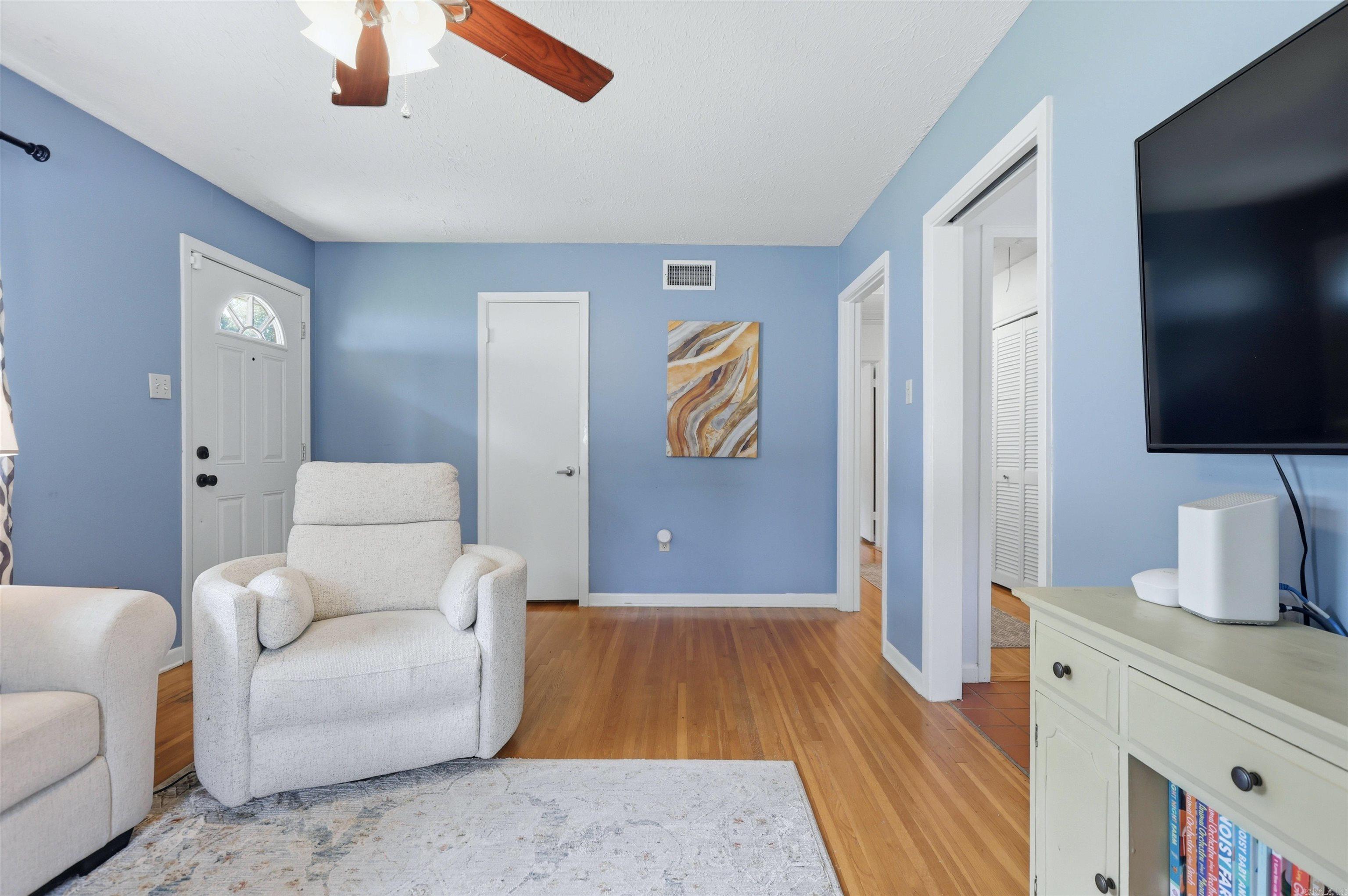 1124 Mellon Street Property Photo 8