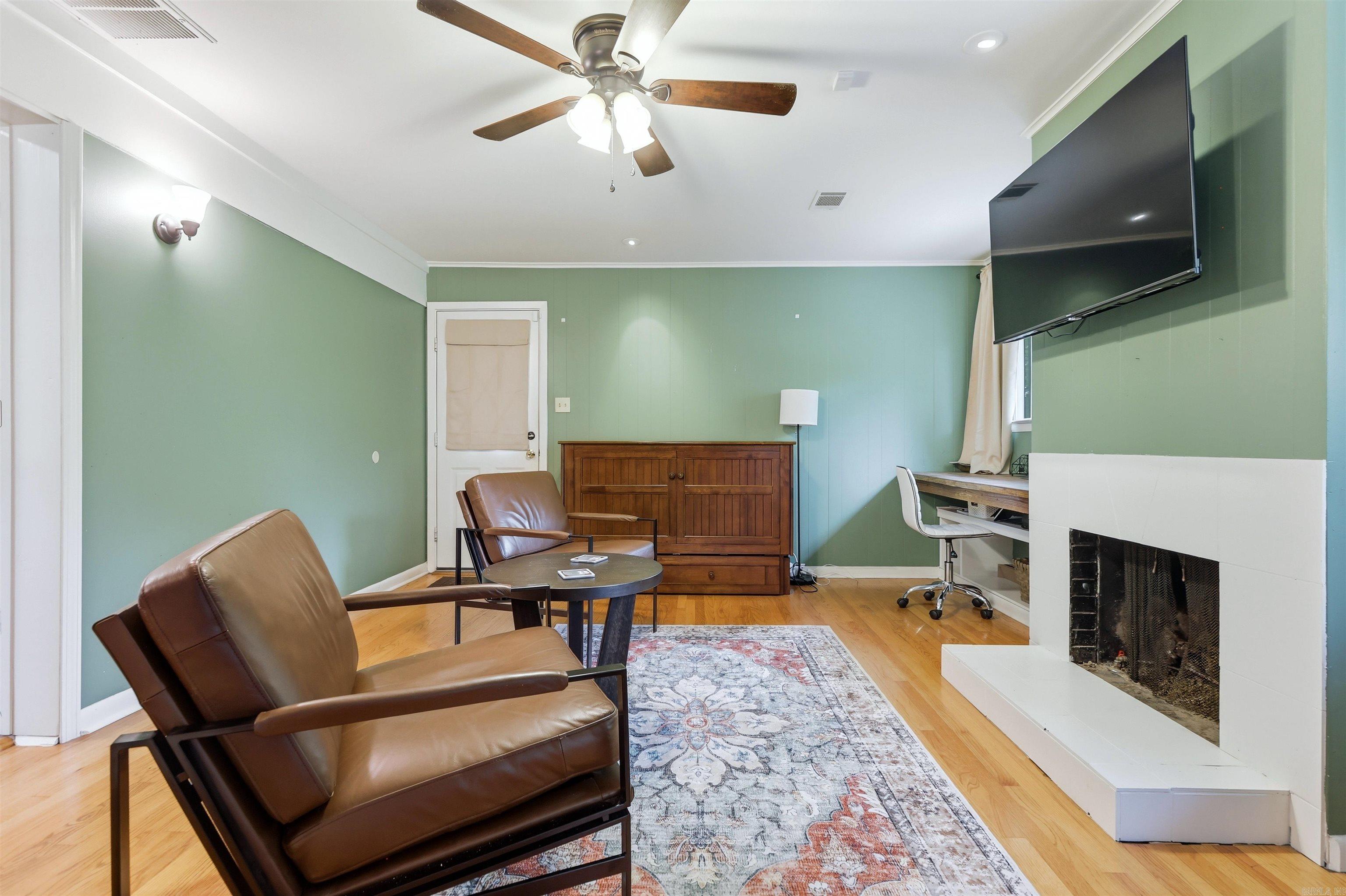 1124 Mellon Street Property Photo 8