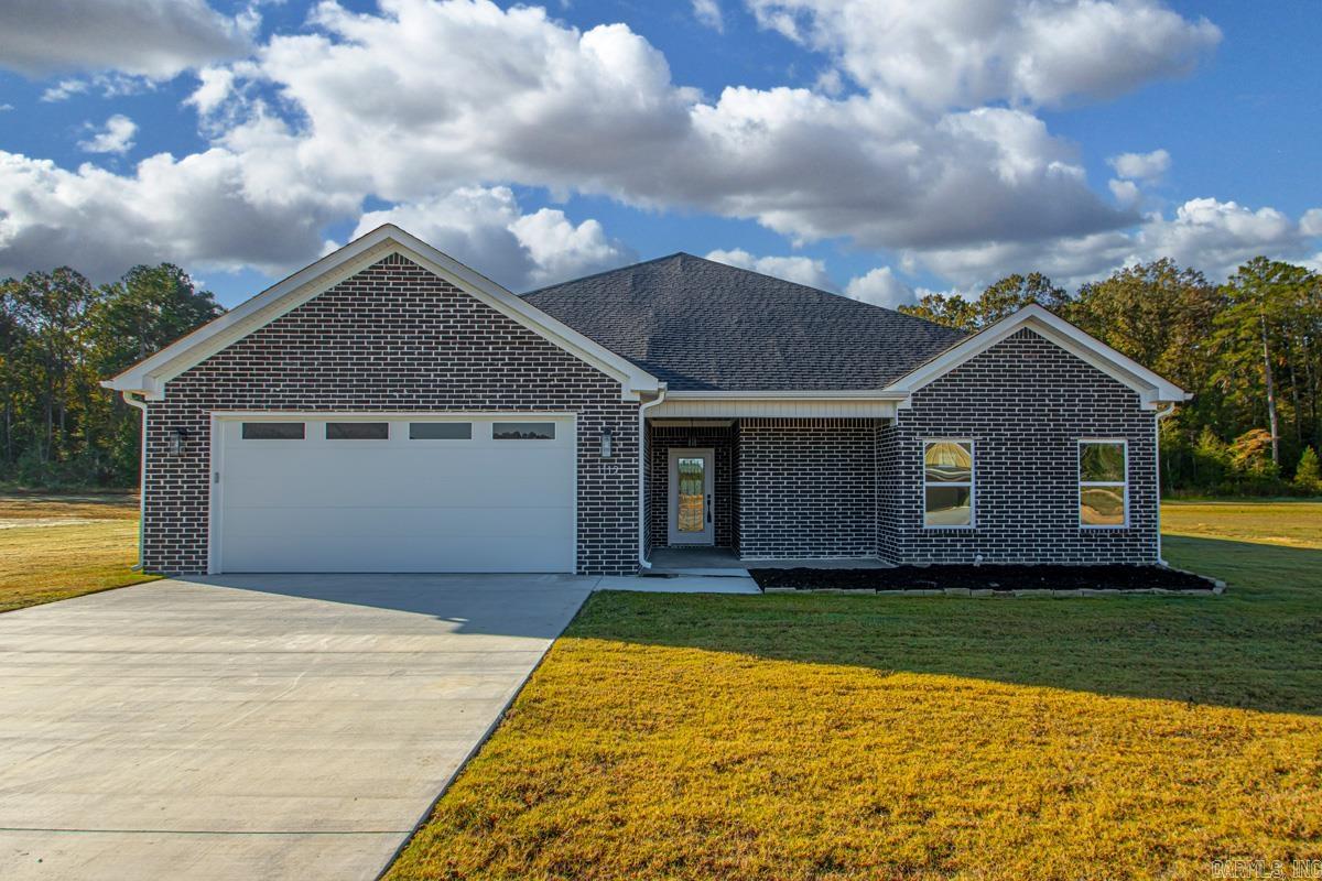 1112 Duke Drive Property Photo 1