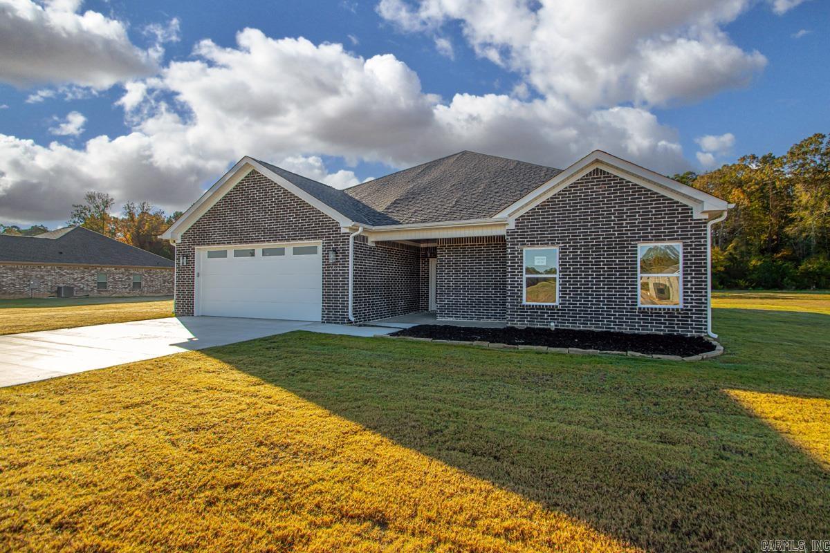 1112 Duke Drive Property Photo 3