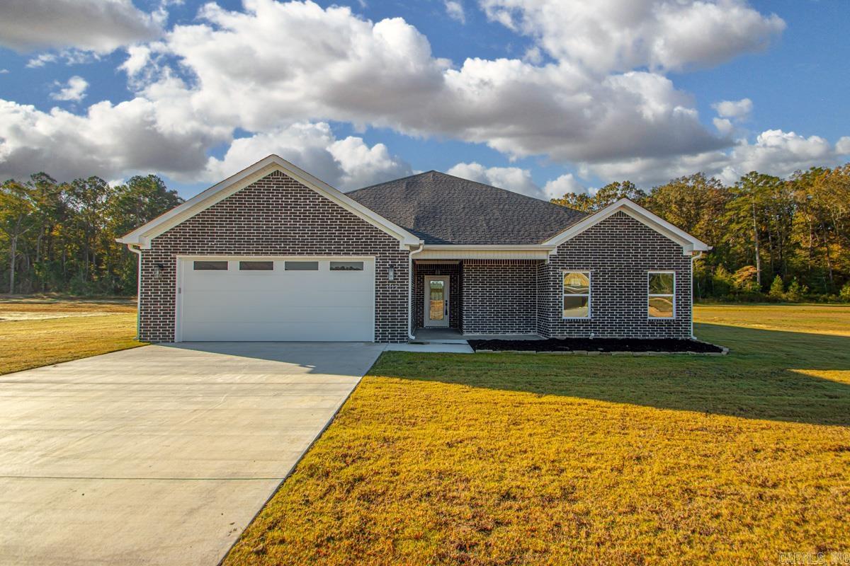 1112 Duke Drive Property Photo 4