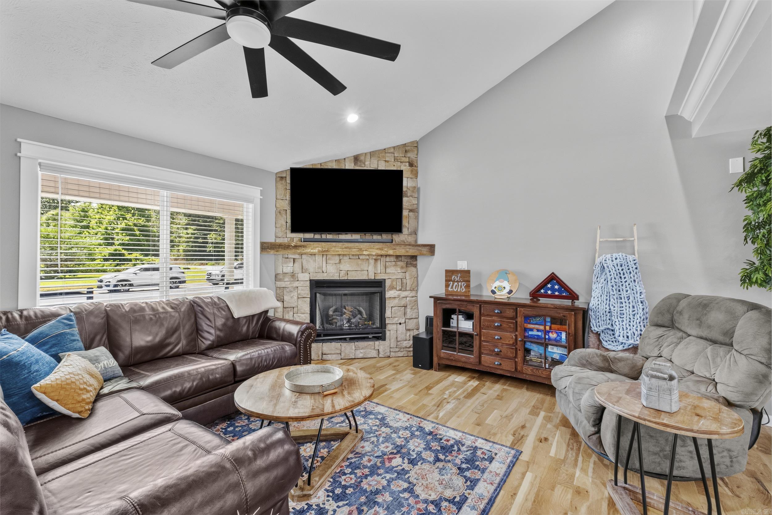 50 Waterloo Loop Property Photo 5
