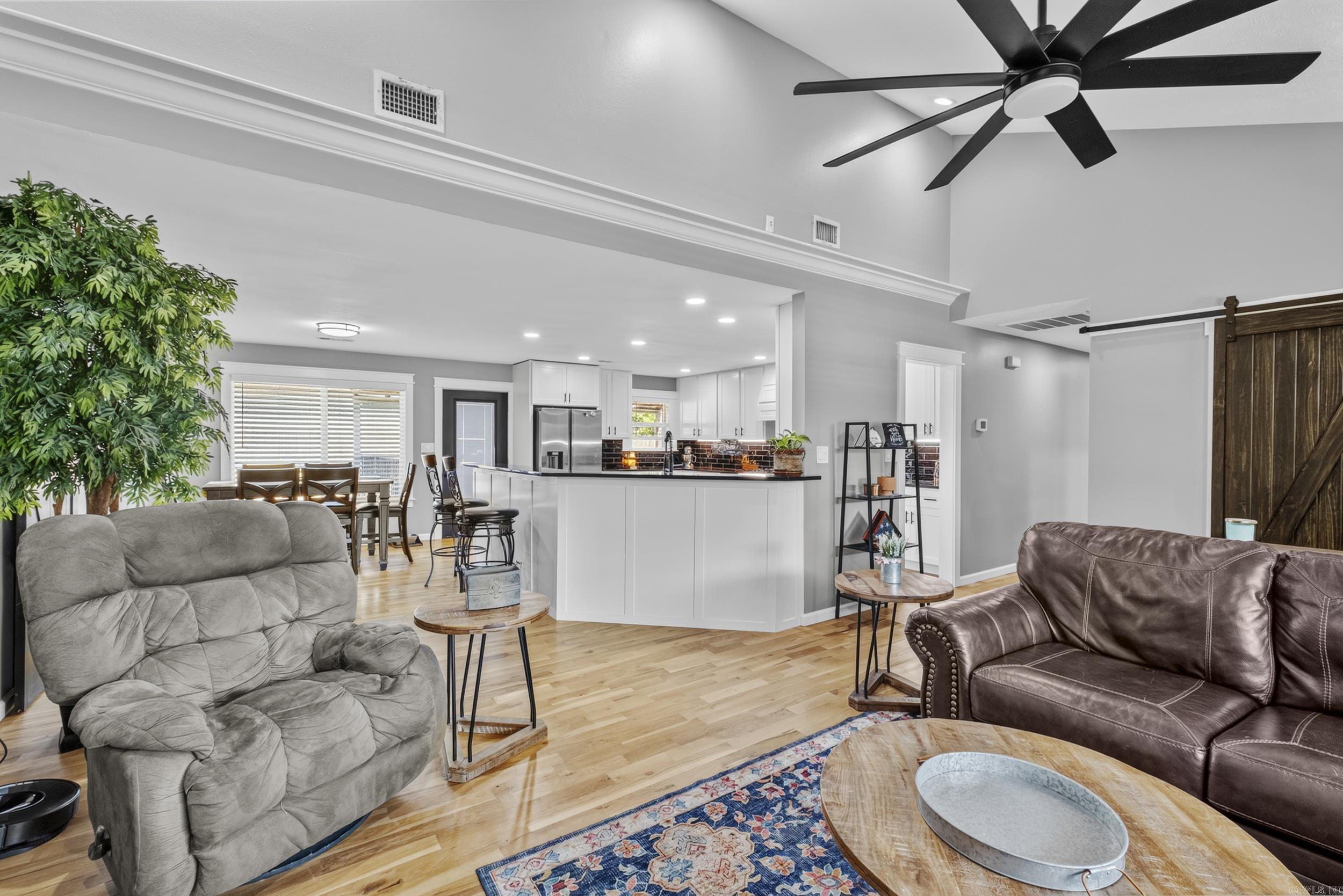 50 Waterloo Loop Property Photo 8