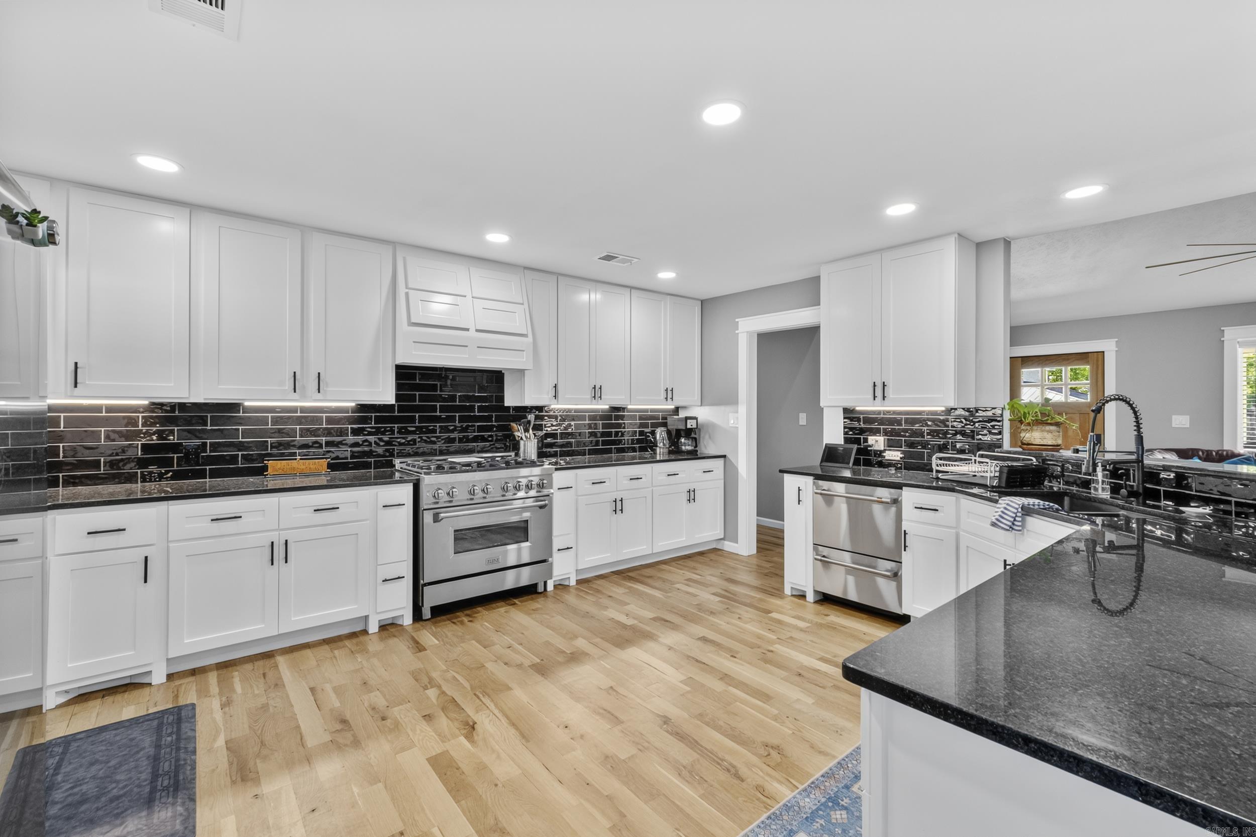 50 Waterloo Loop Property Photo 10