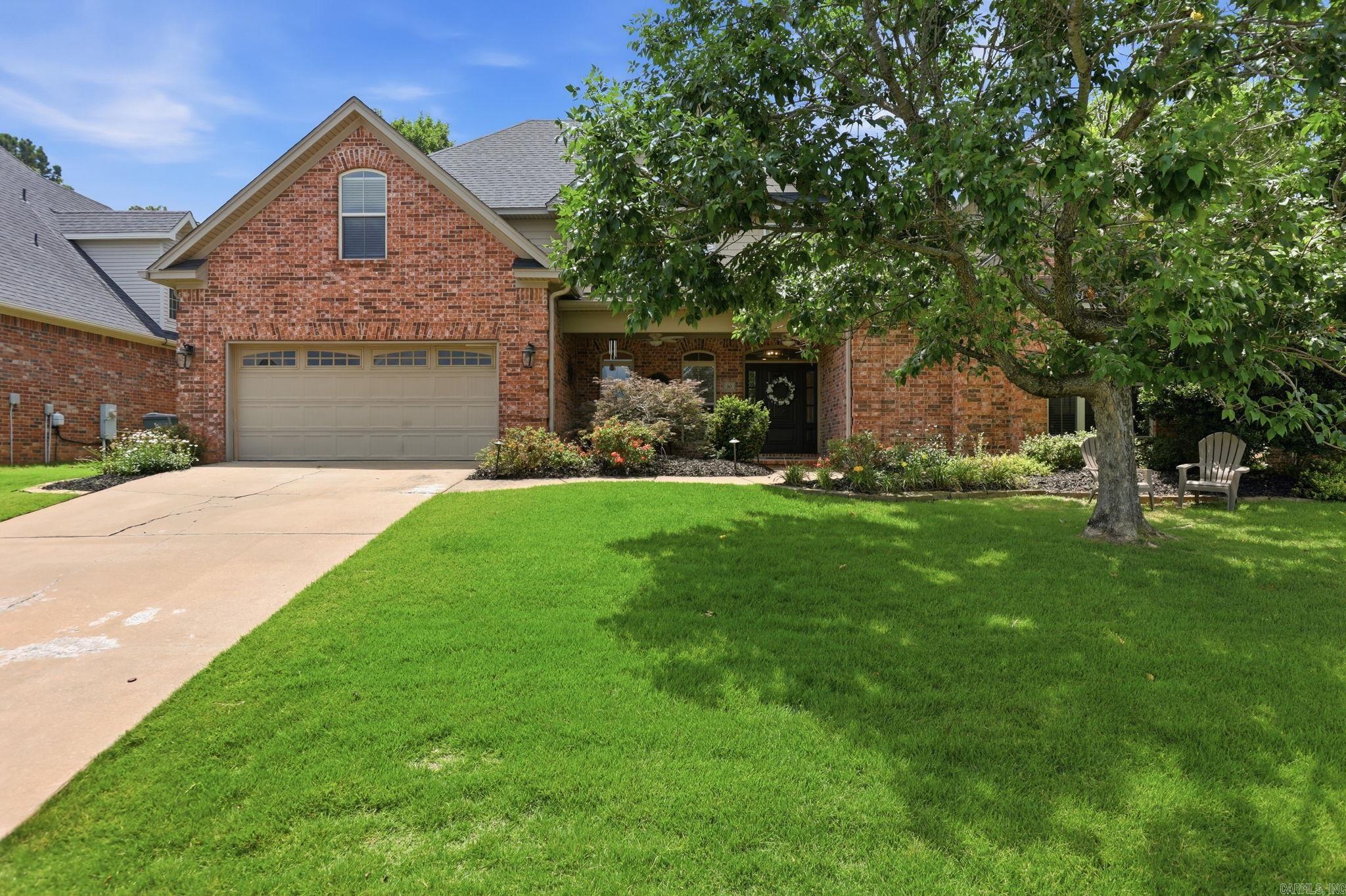 10 Epernay Circle Property Photo 1