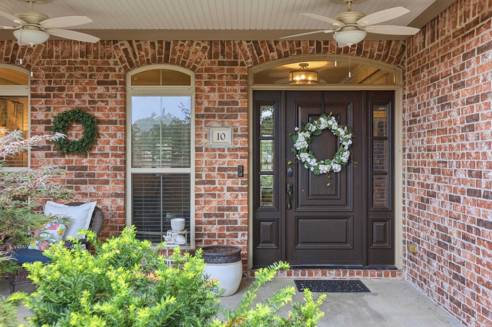 10 Epernay Circle Property Photo 4