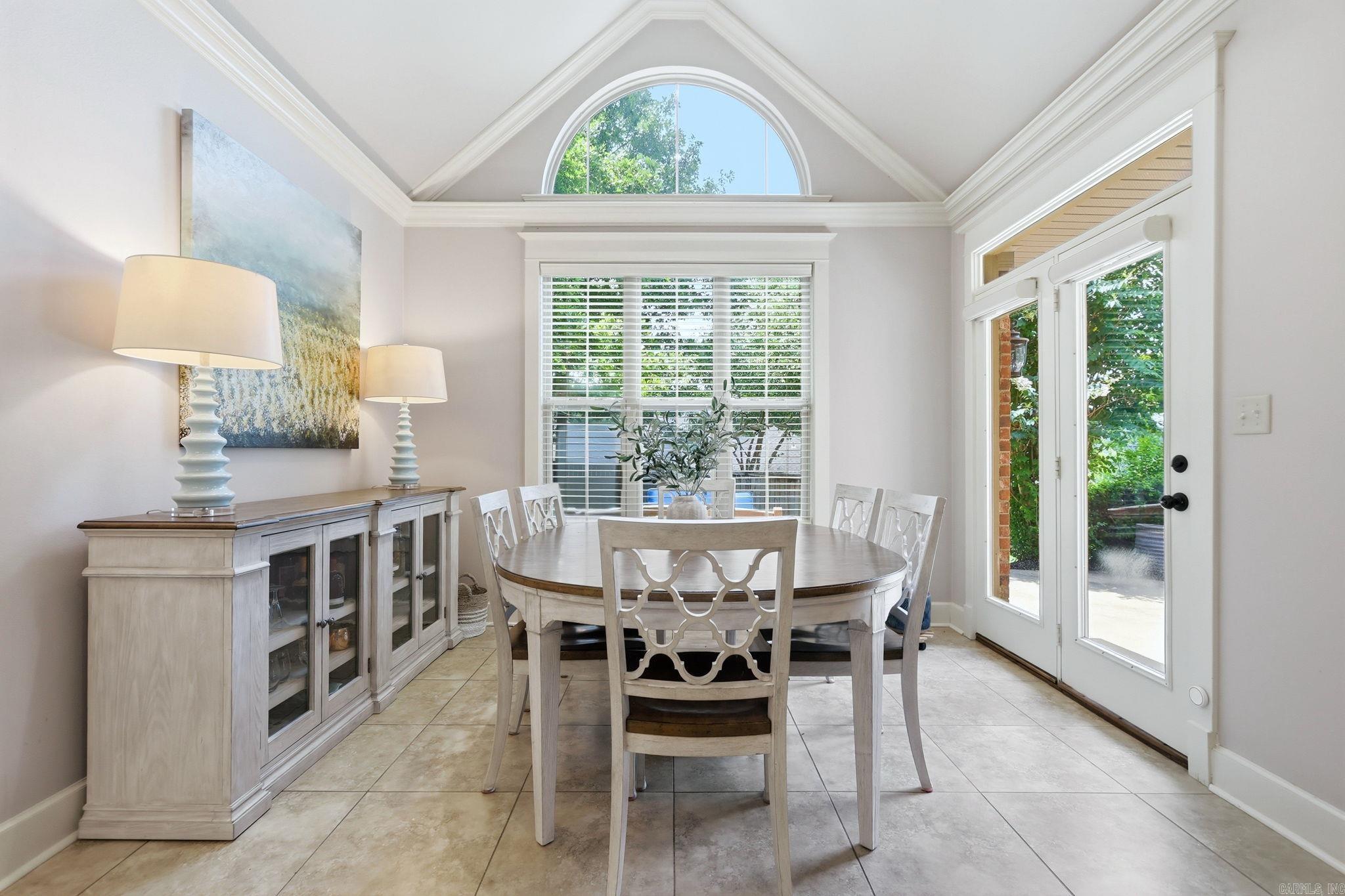 10 Epernay Circle Property Photo 13