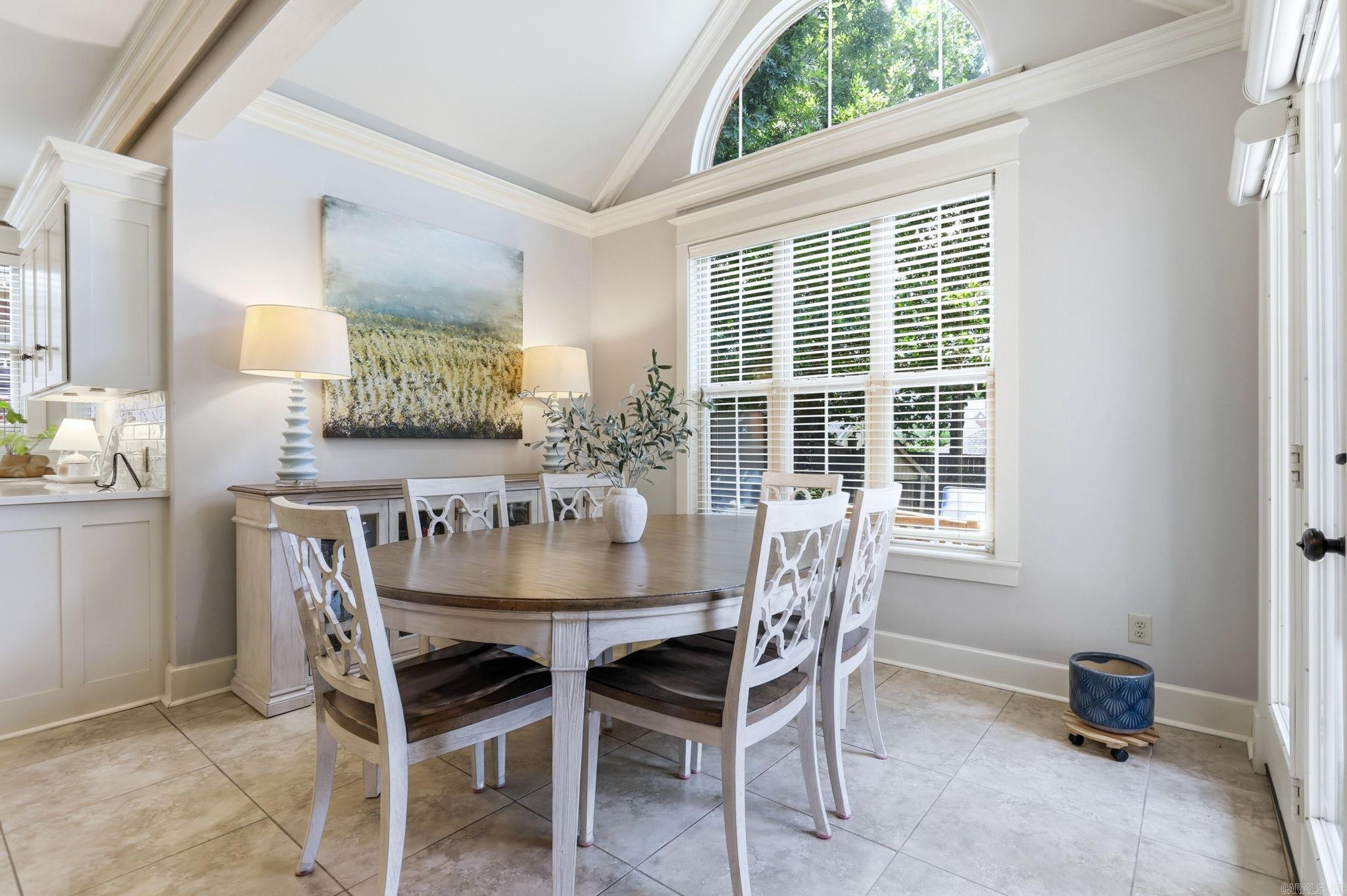 10 Epernay Circle Property Photo 14