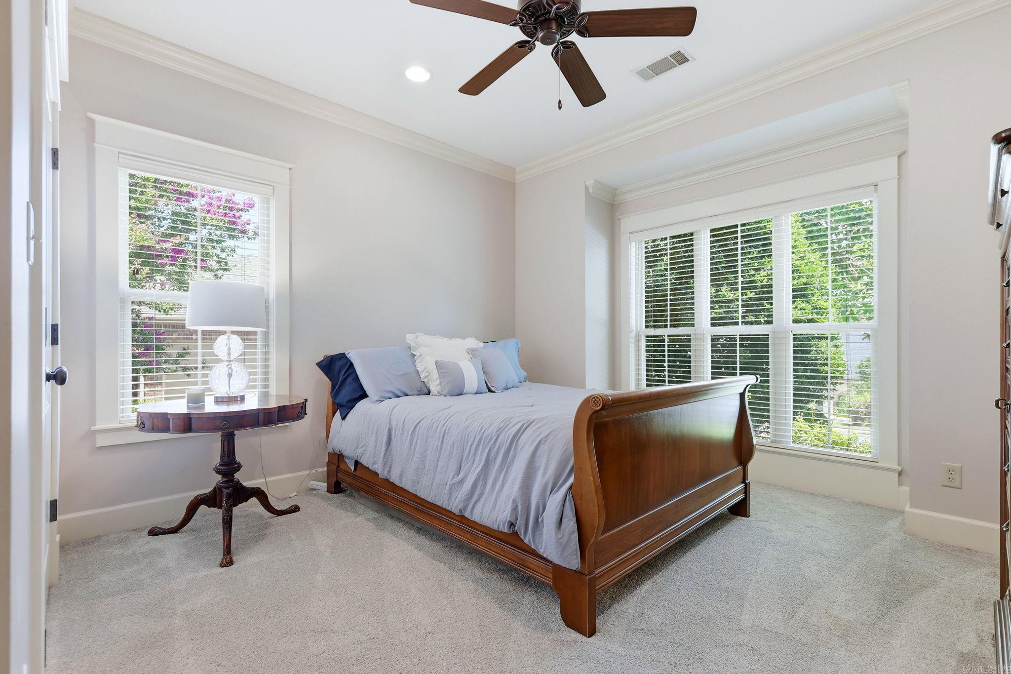 10 Epernay Circle Property Photo 22