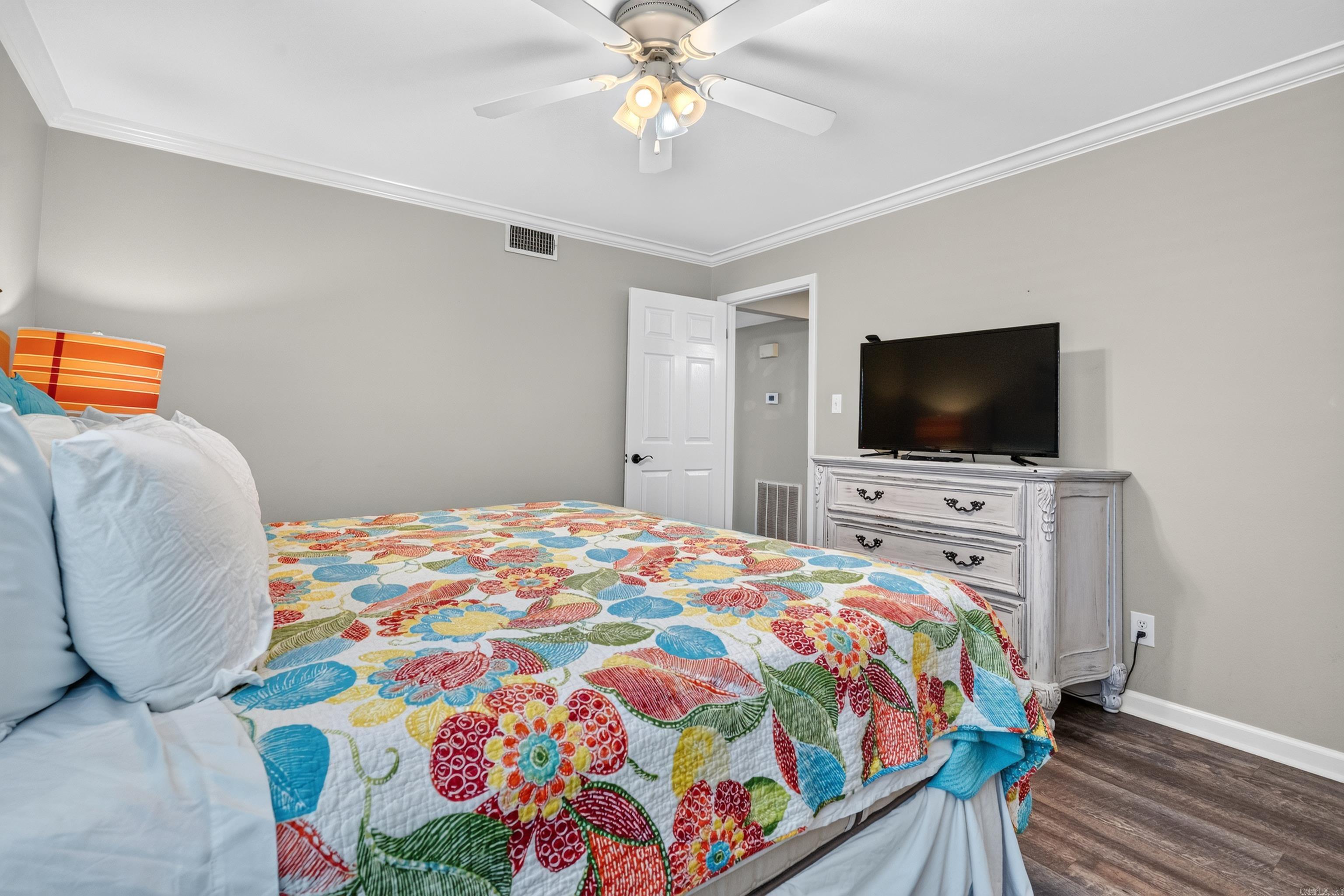 200 Hamilton Oaks G1 Property Photo 24