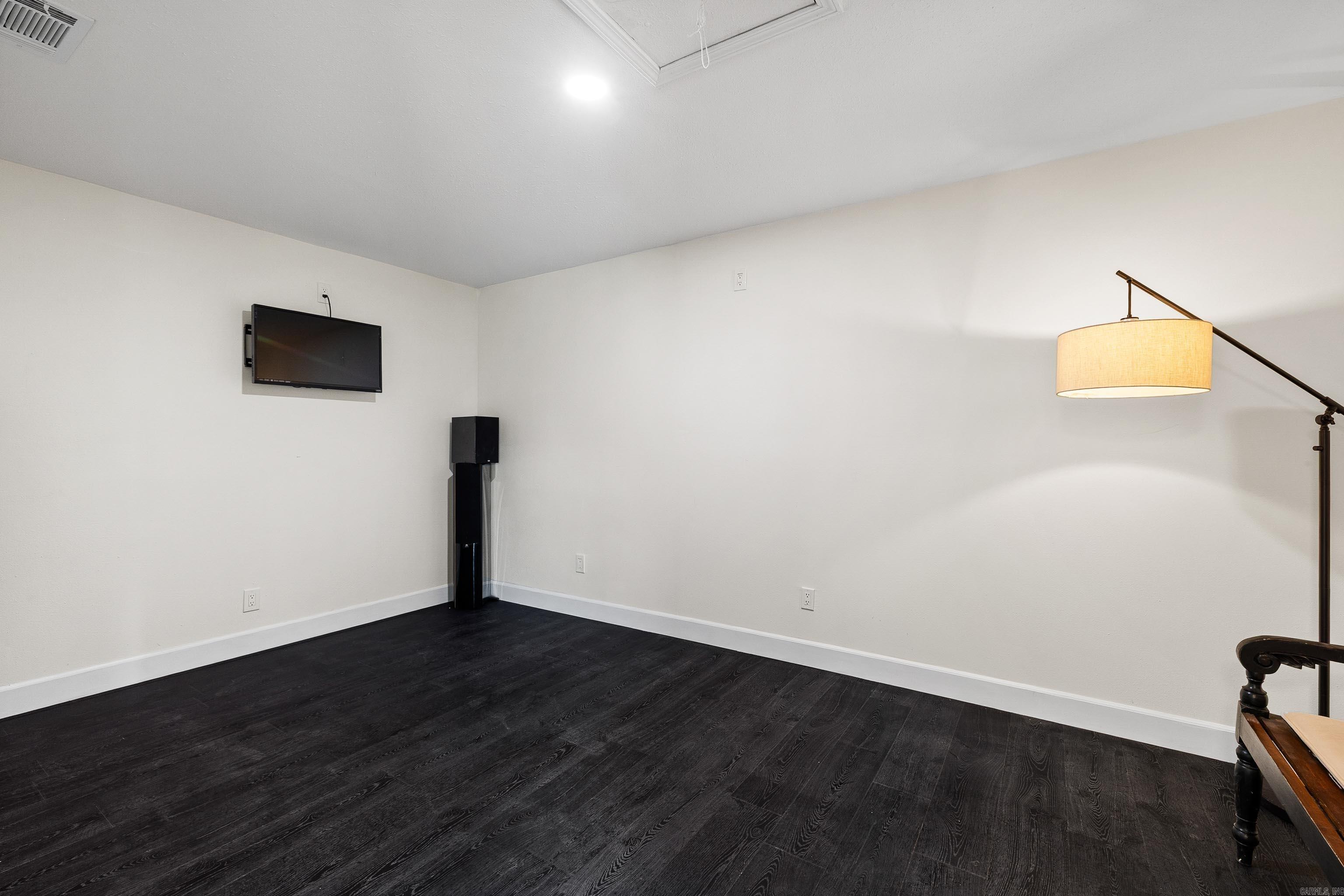 8937 Wingate Drive Property Photo 28