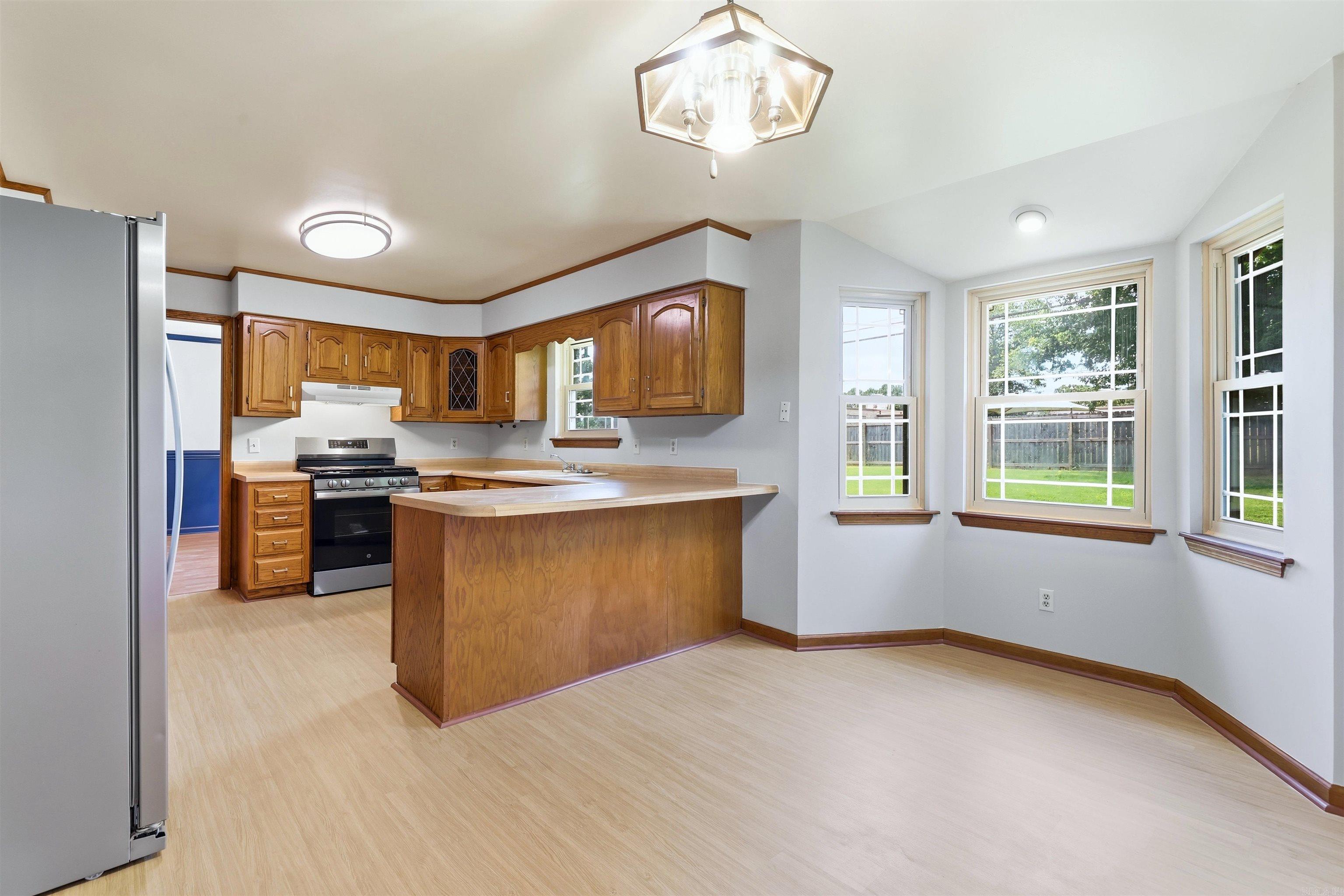 5115 N Locust Street Property Photo 9