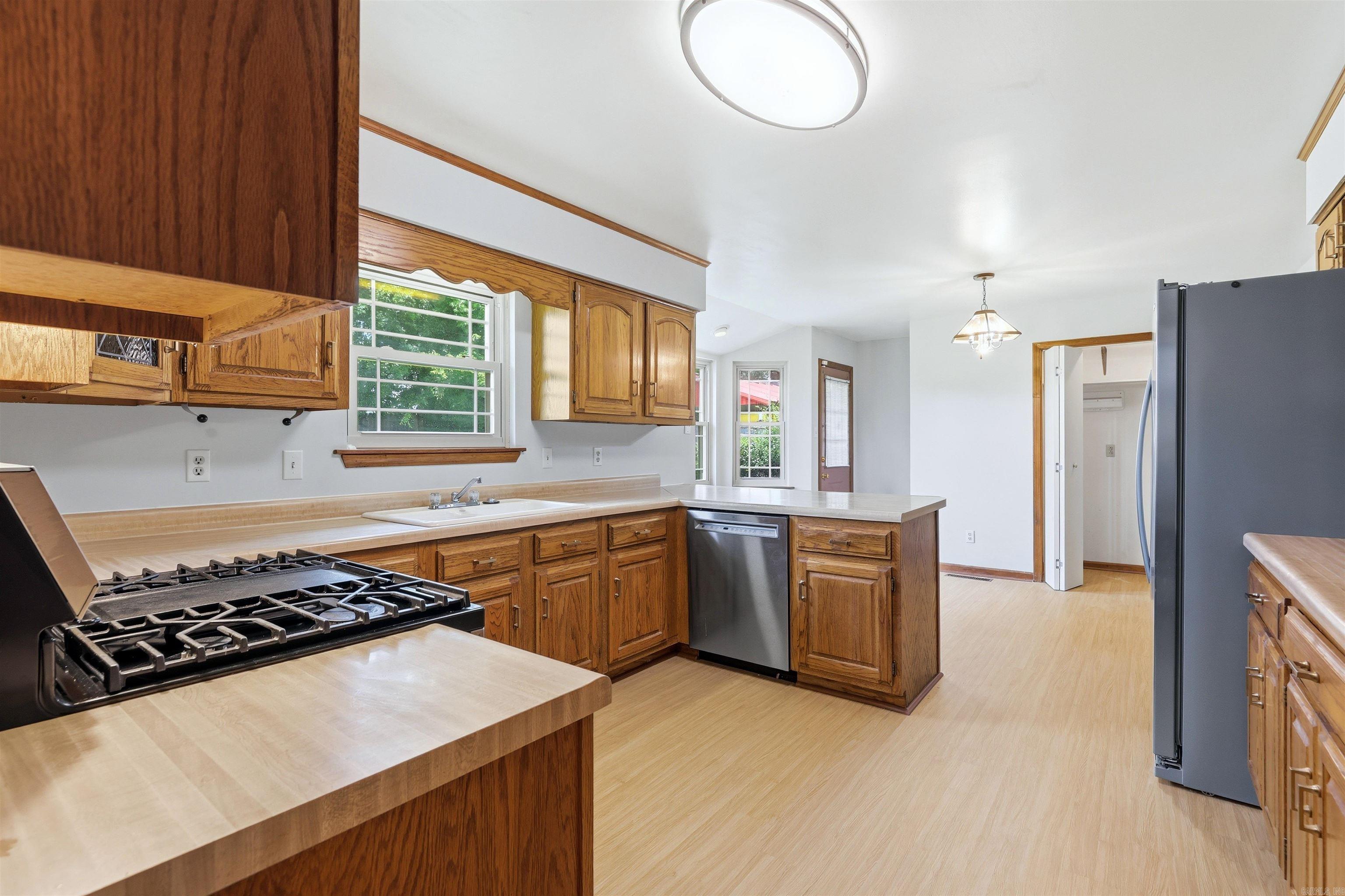 5115 N Locust Street Property Photo 11