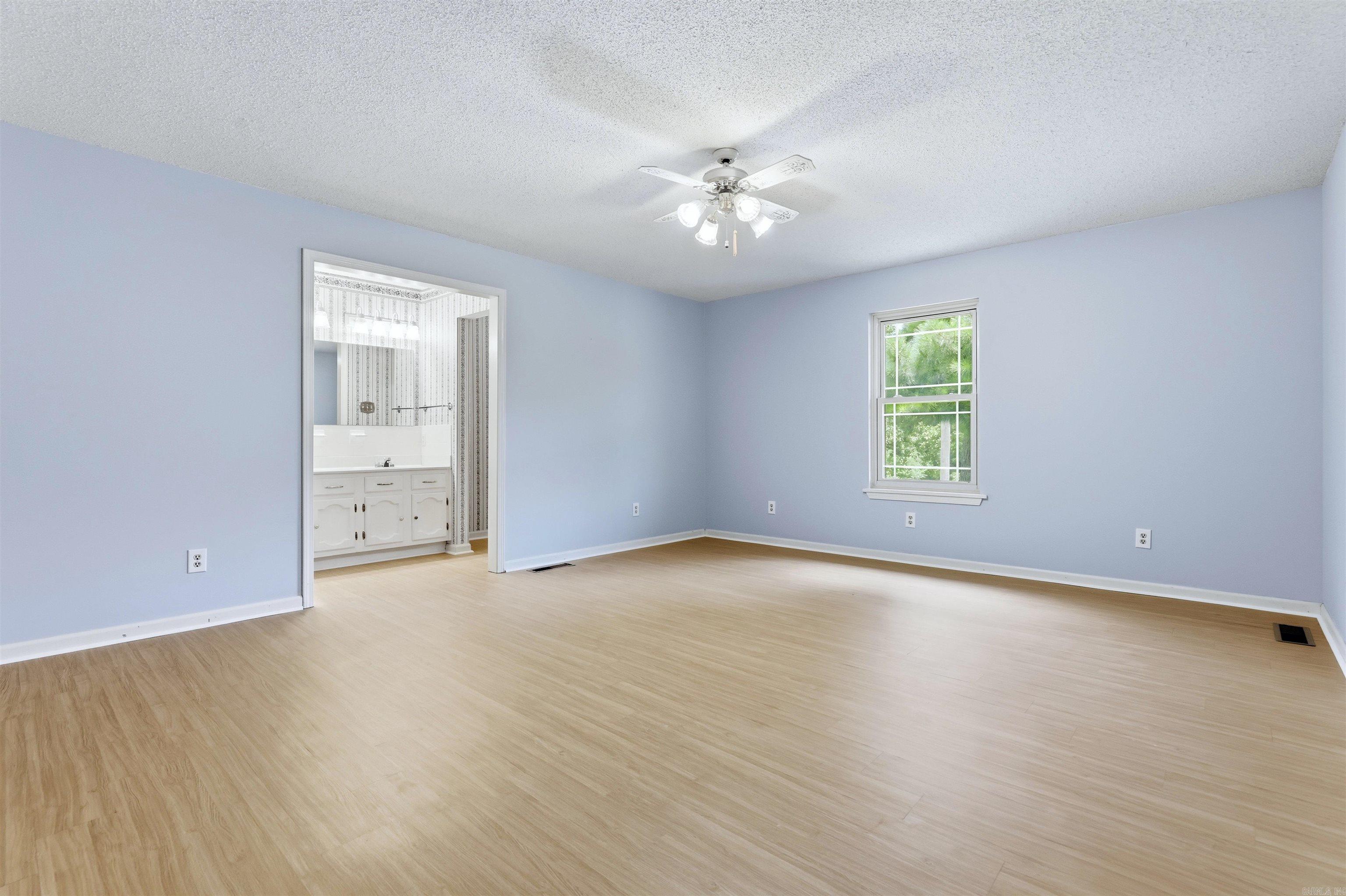 5115 N Locust Street Property Photo 16