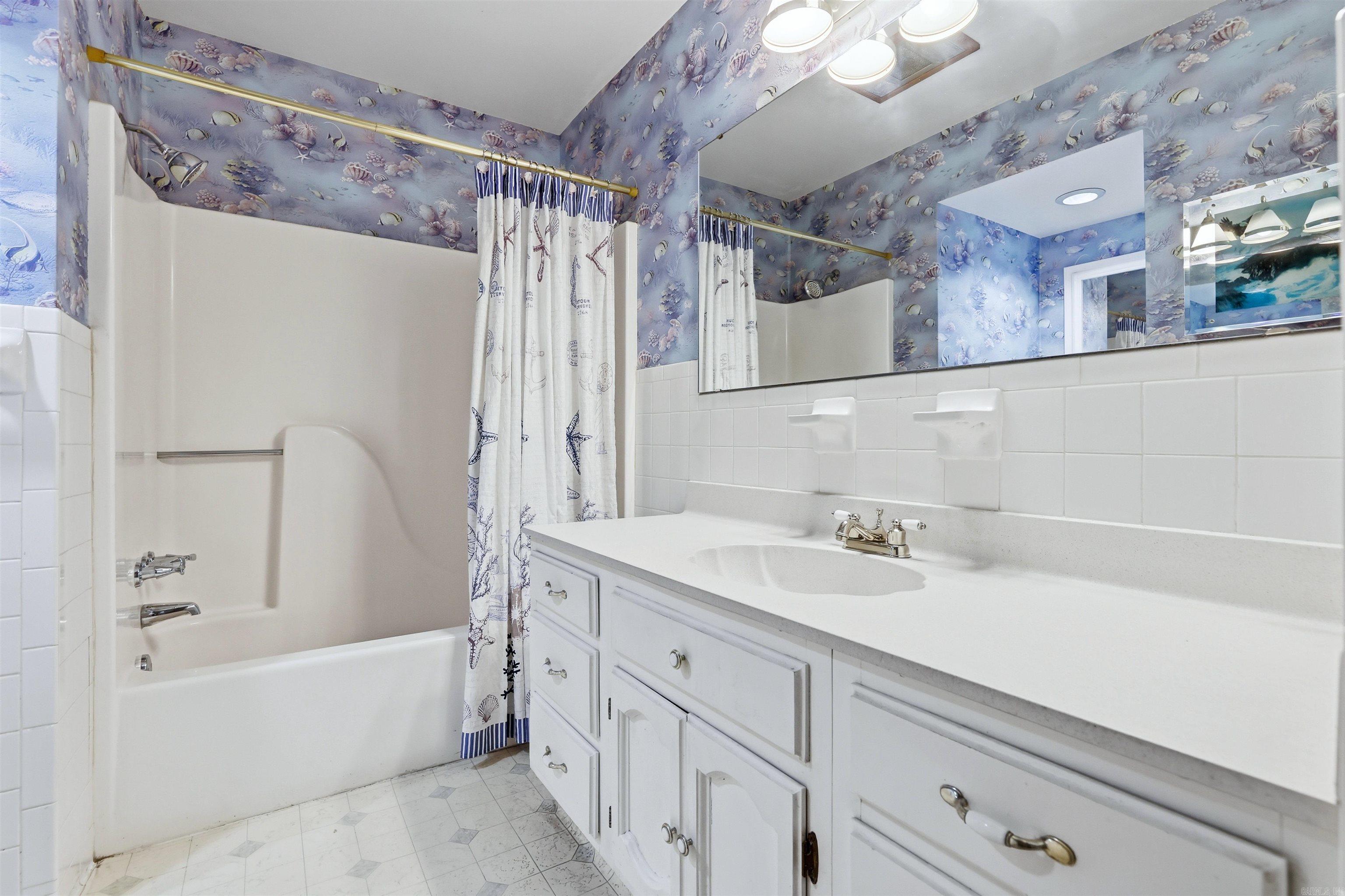 5115 N Locust Street Property Photo 24