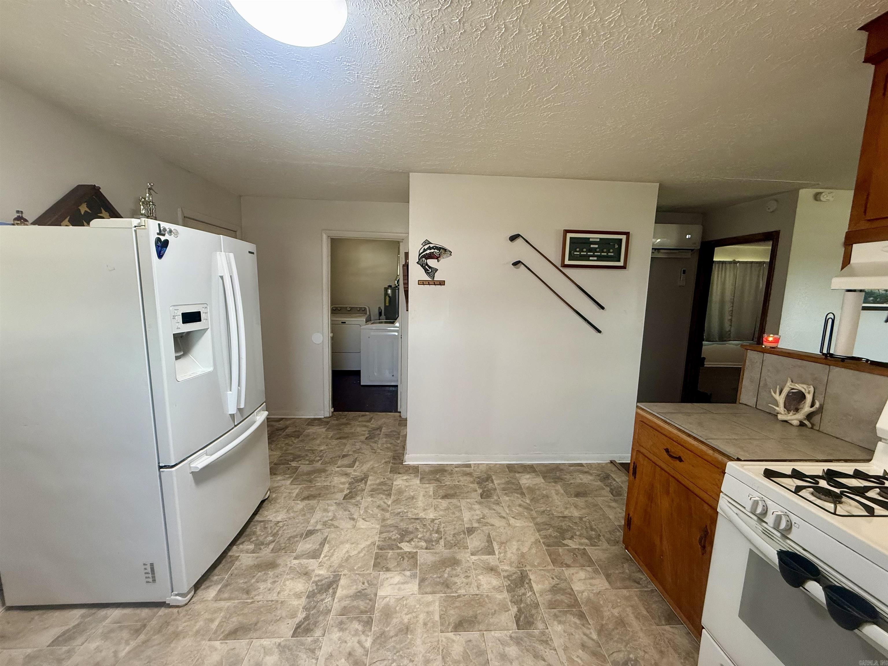 1295 W Main Street Property Photo 6