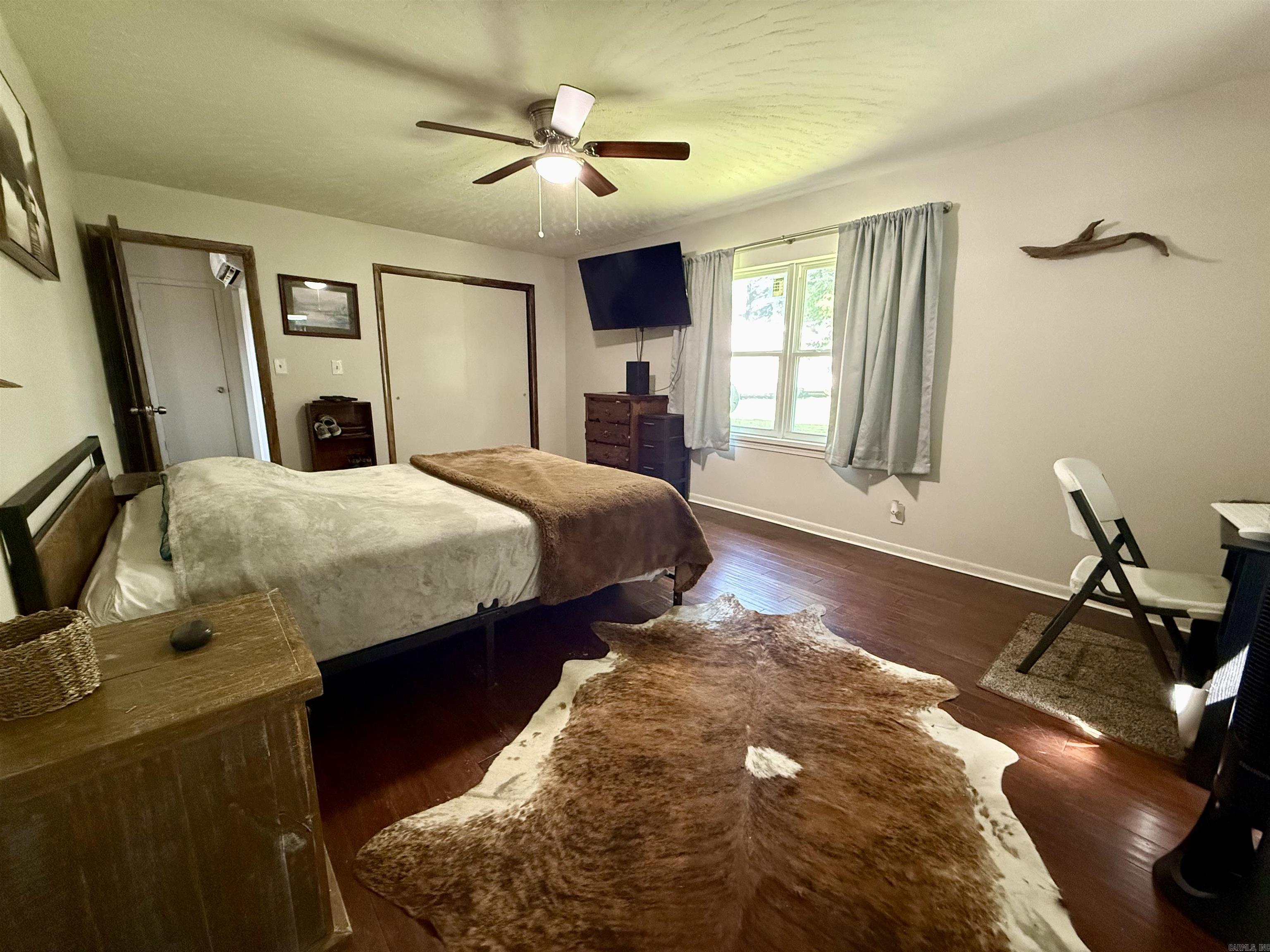 1295 W Main Street Property Photo 10