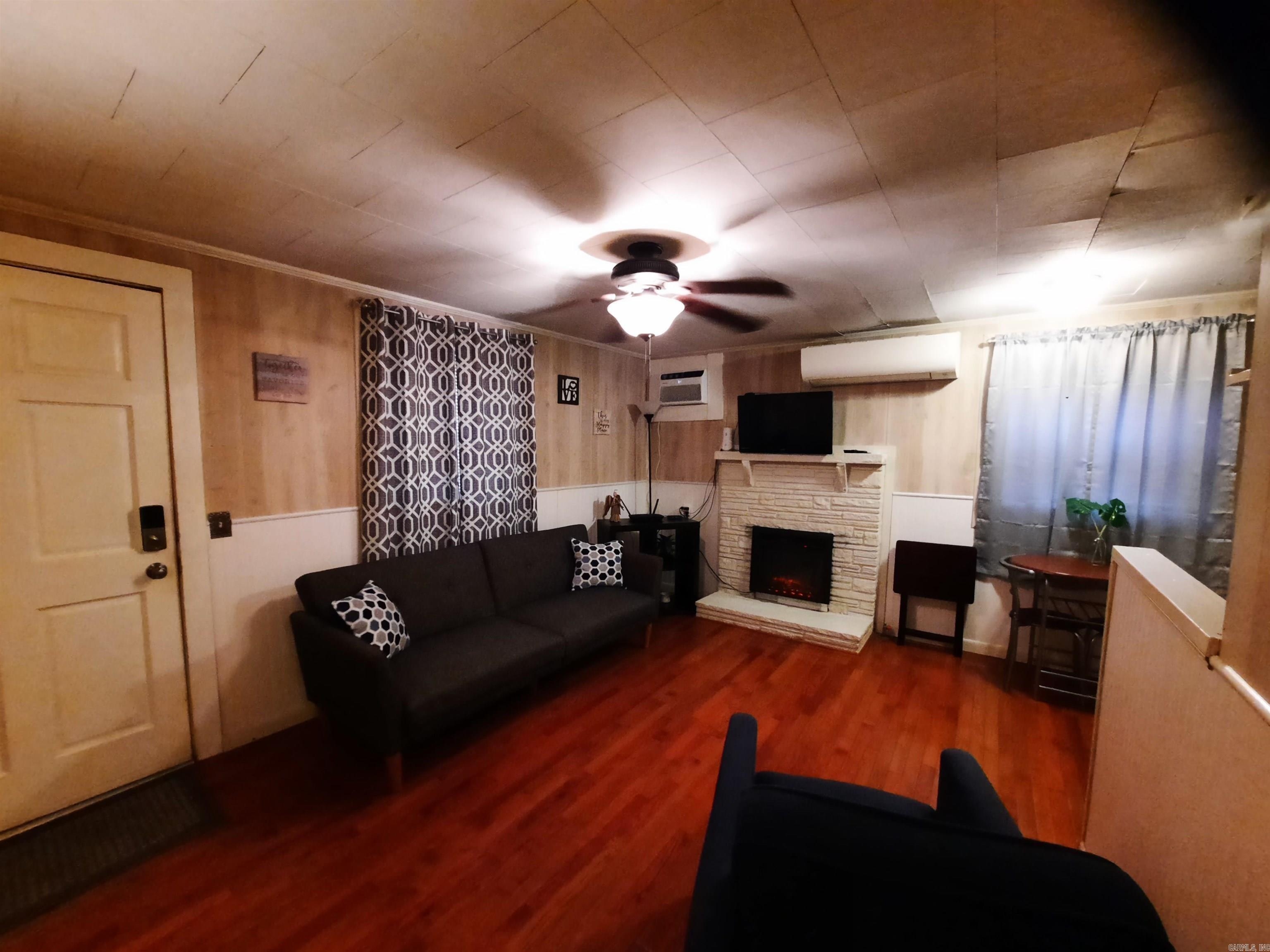 211 S Bayou Drive Property Photo 4