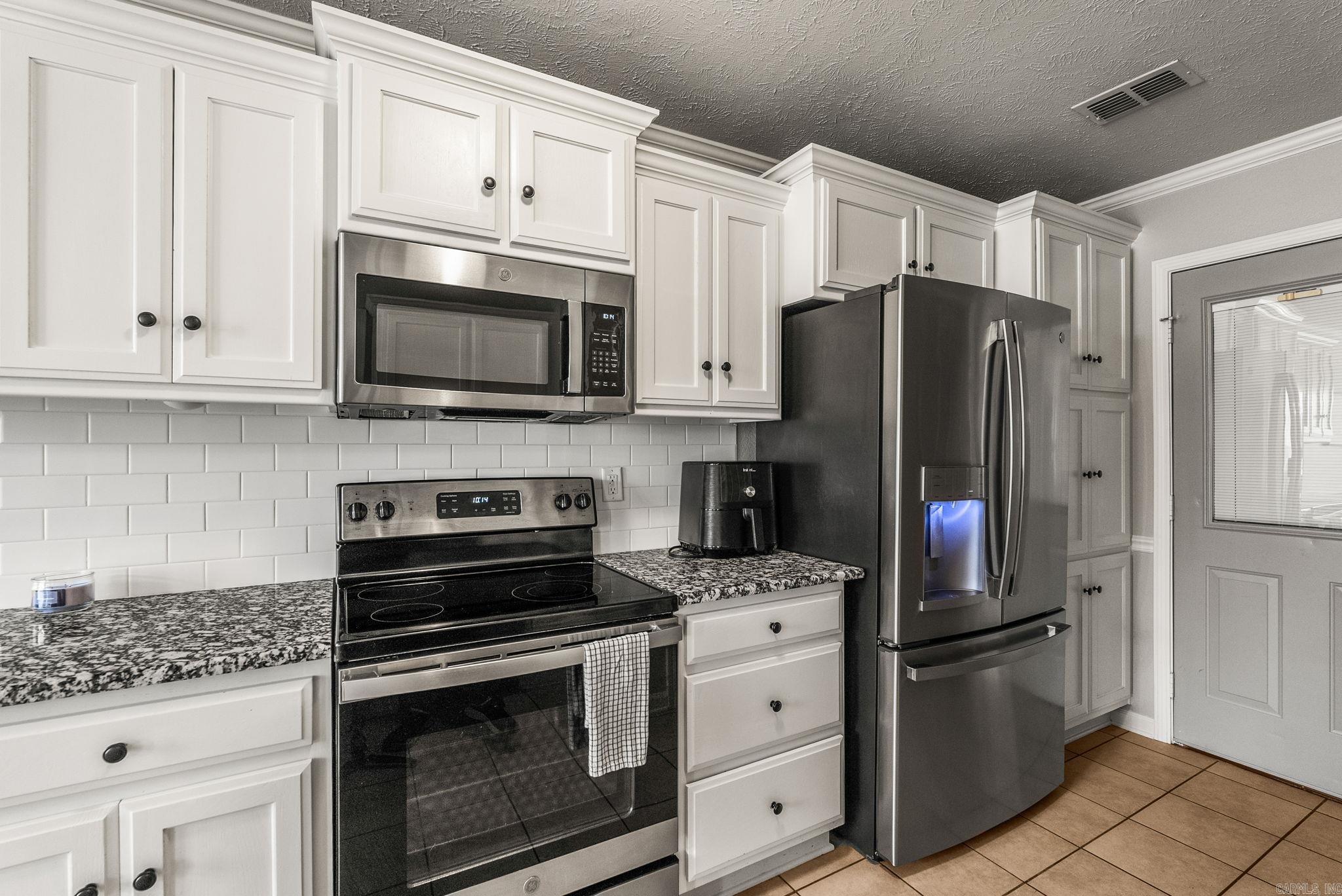 432 Nottingham Drive Property Photo 12