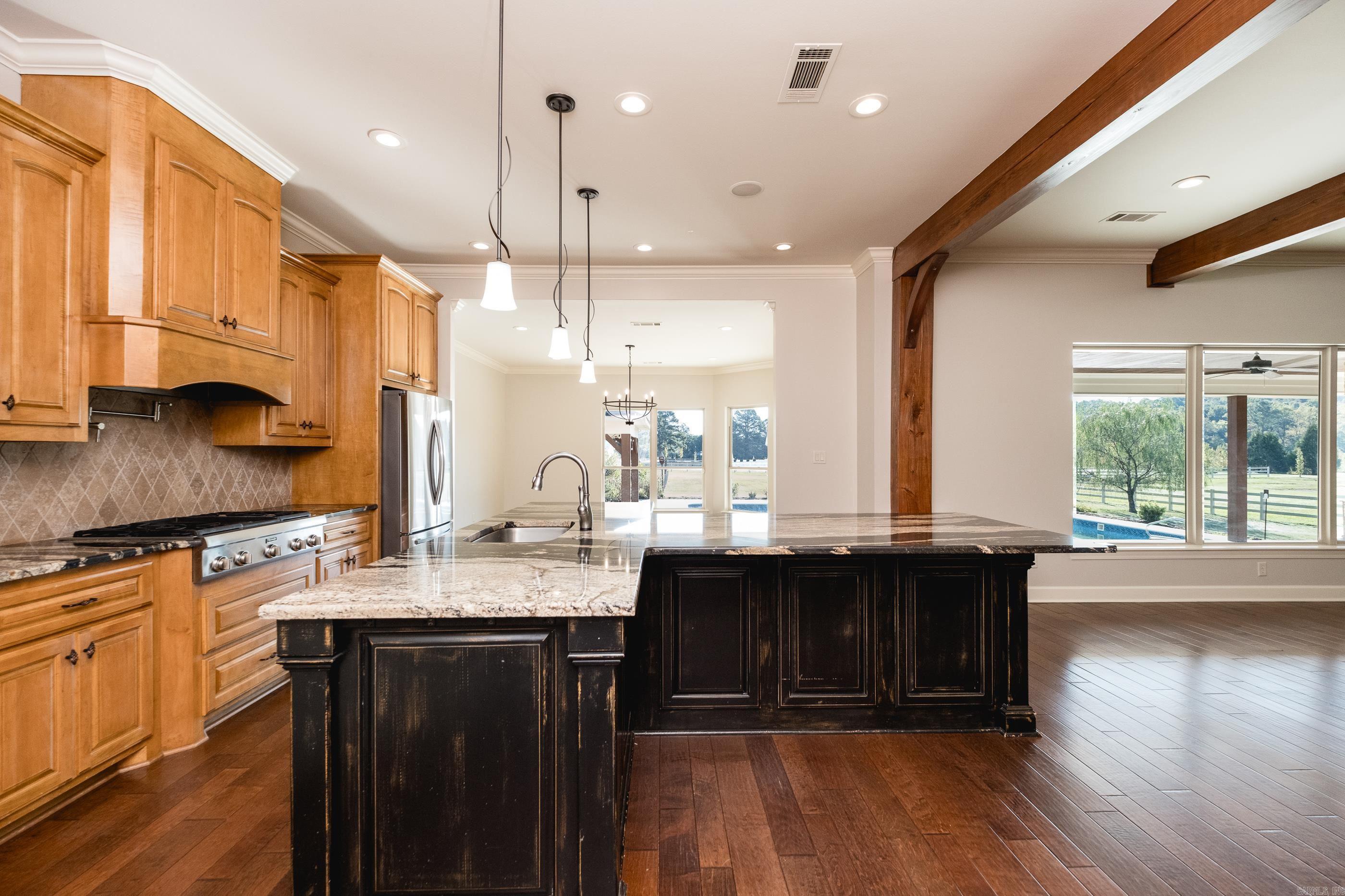 10225 Barrett Road Property Photo 16