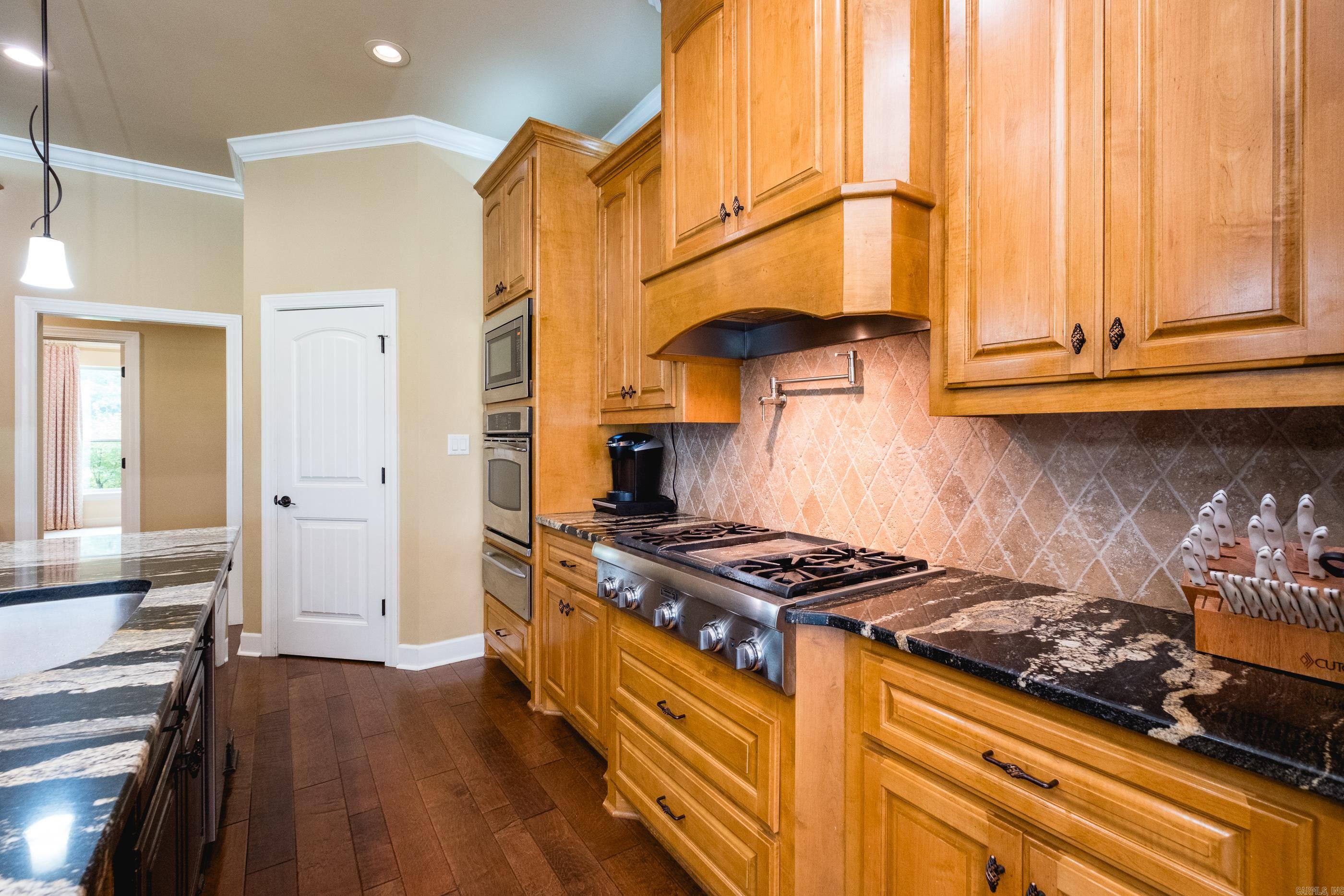 10225 Barrett Road Property Photo 17