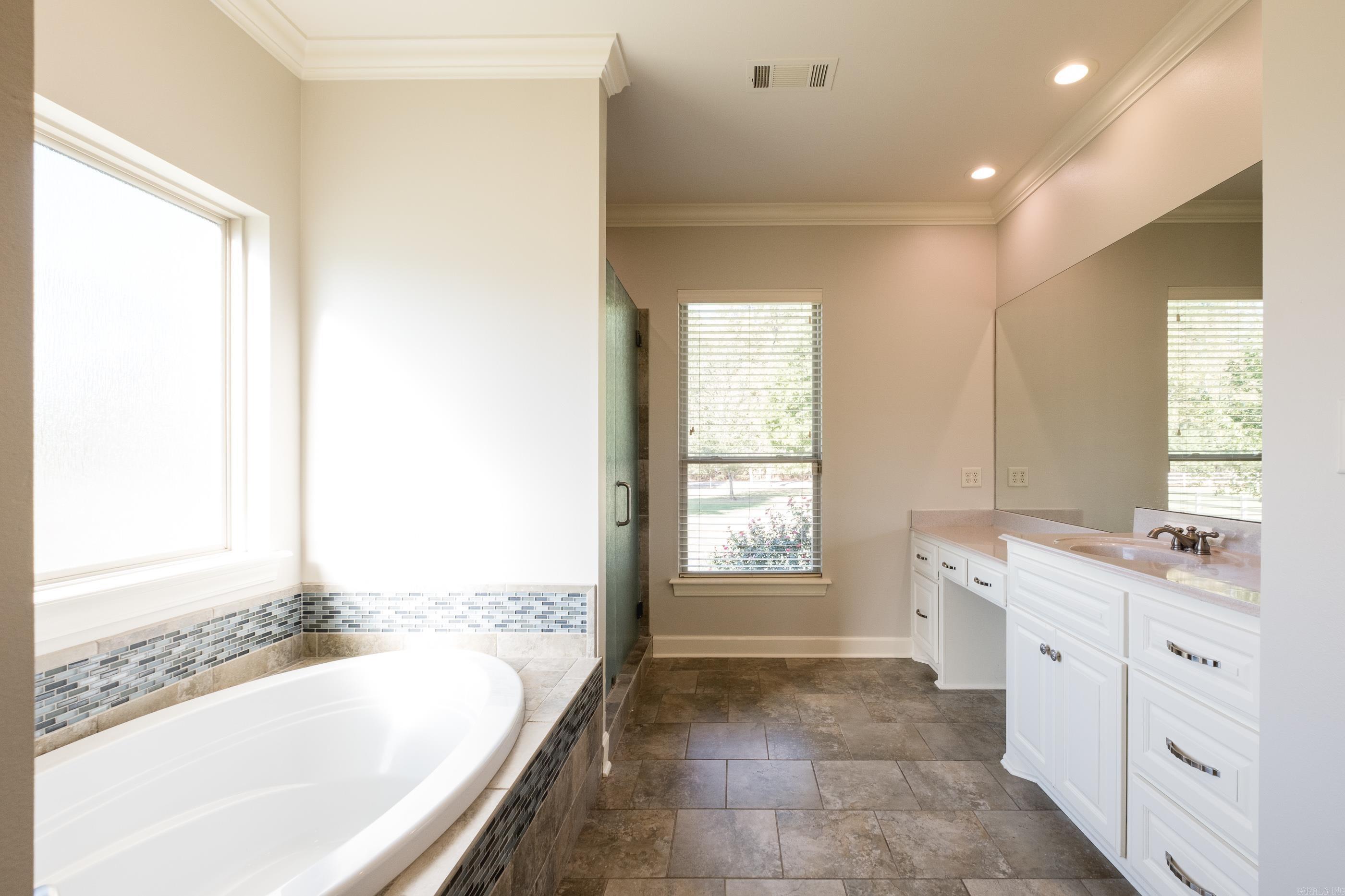 10225 Barrett Road Property Photo 23
