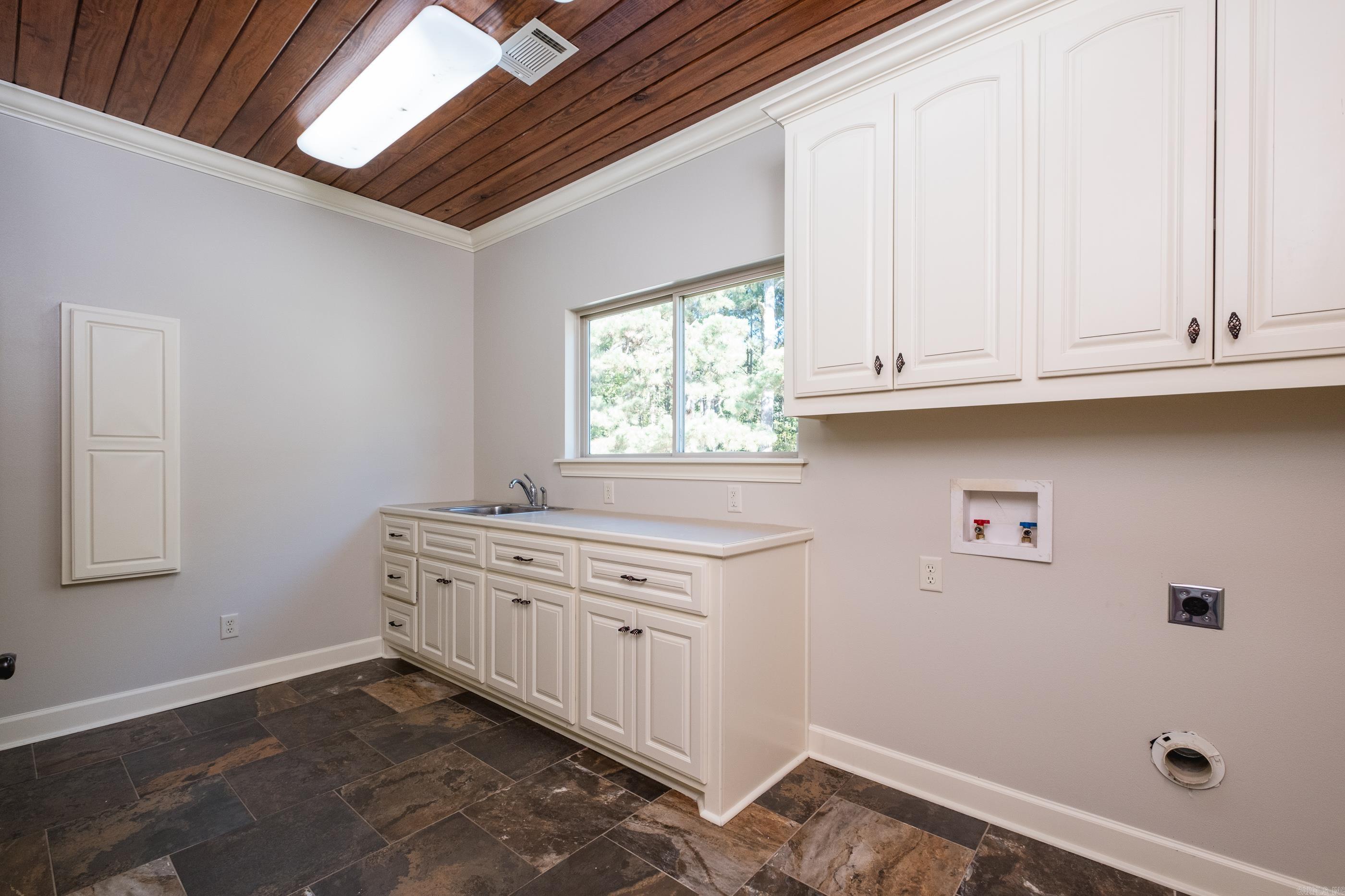 10225 Barrett Road Property Photo 35