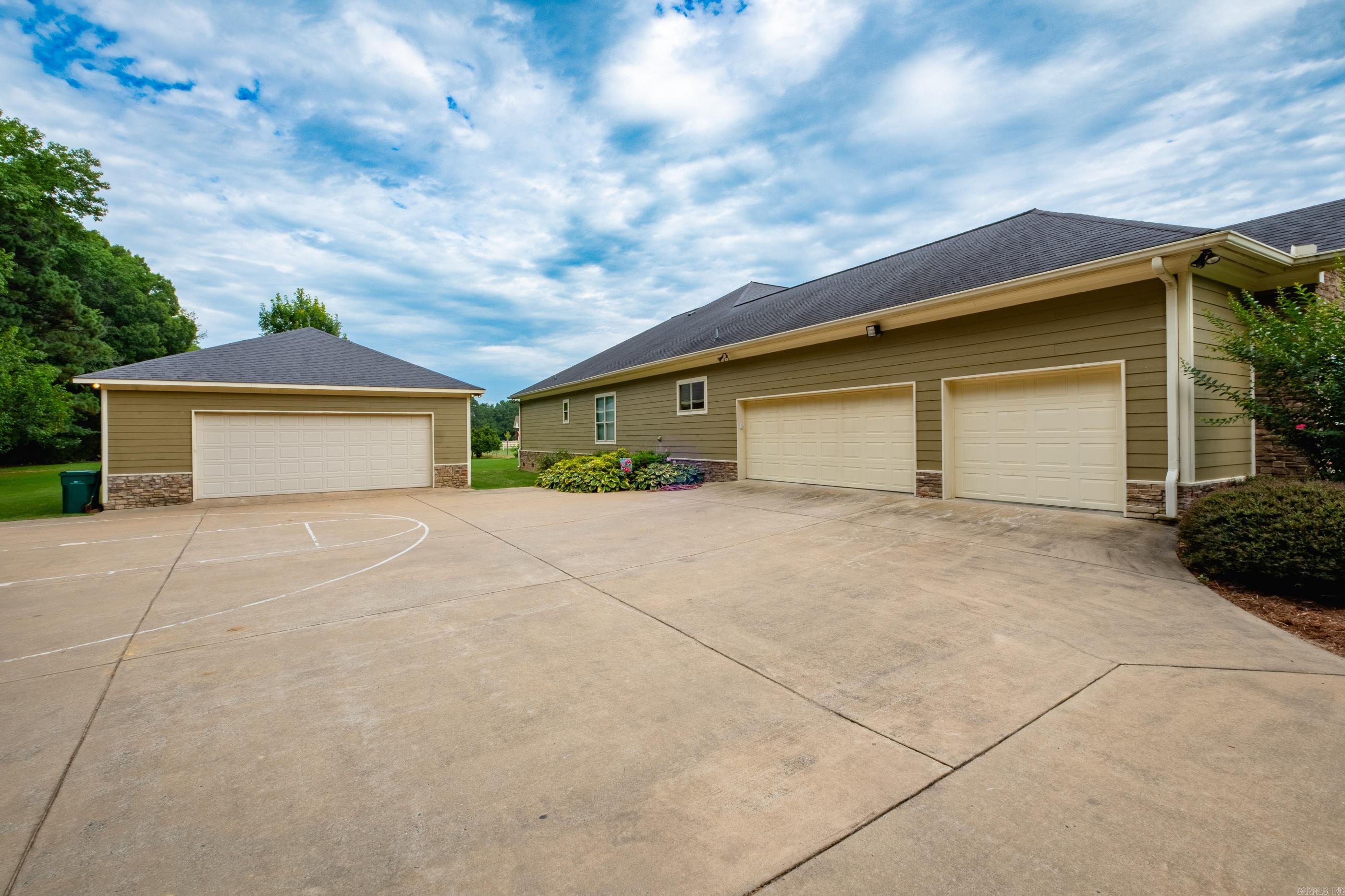 10225 Barrett Road Property Photo 45