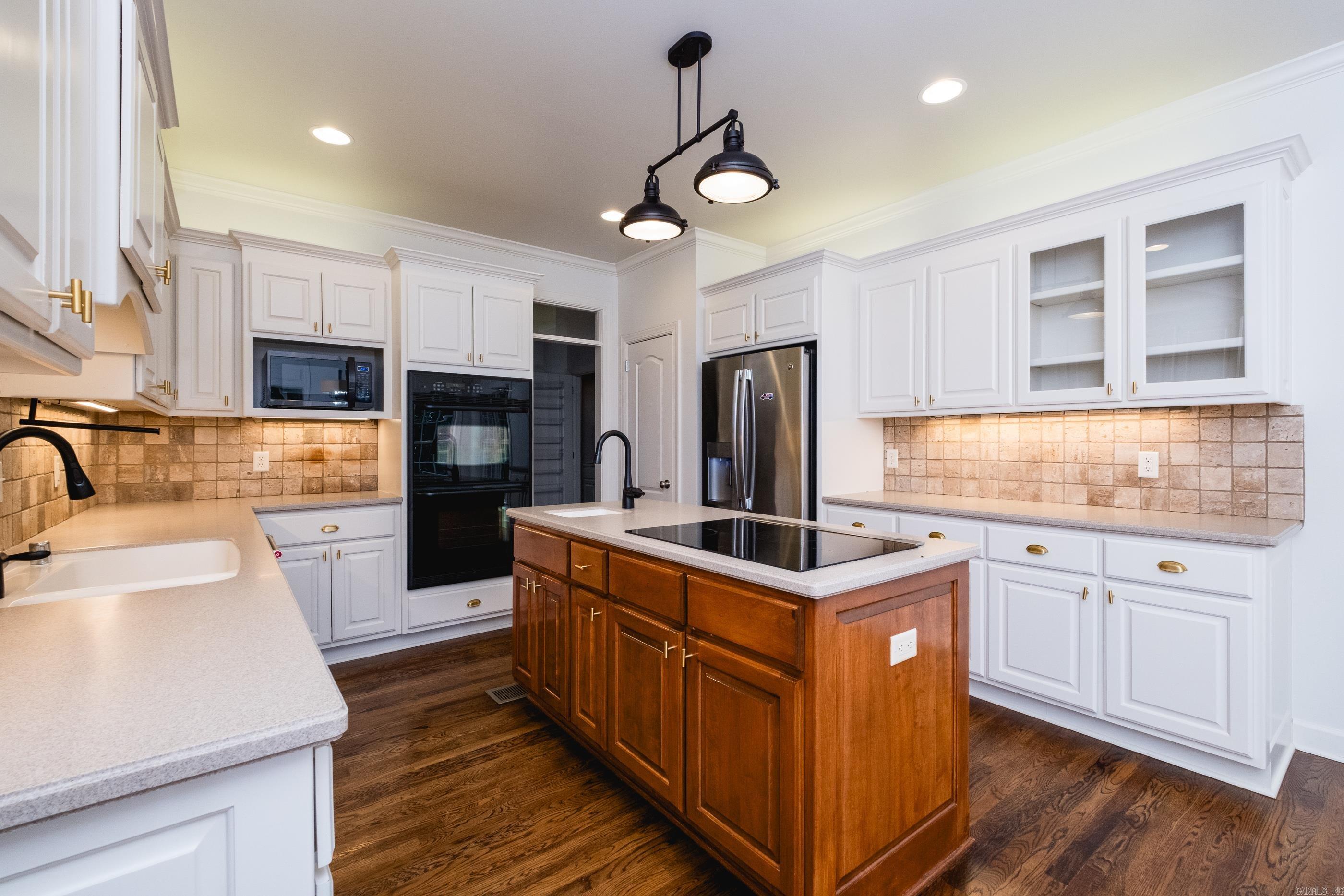 6 Laval Court Property Photo 15