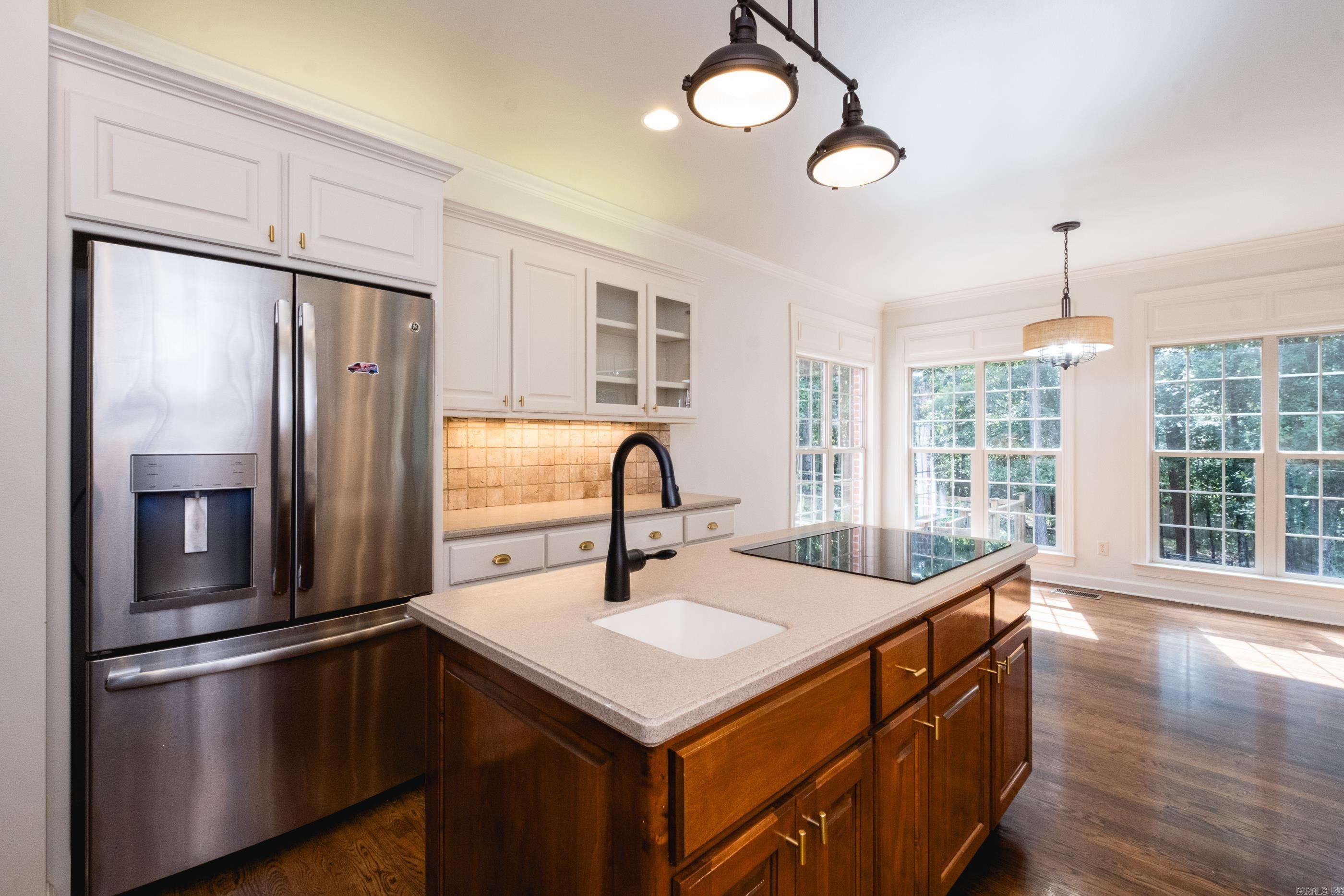6 Laval Court Property Photo 16