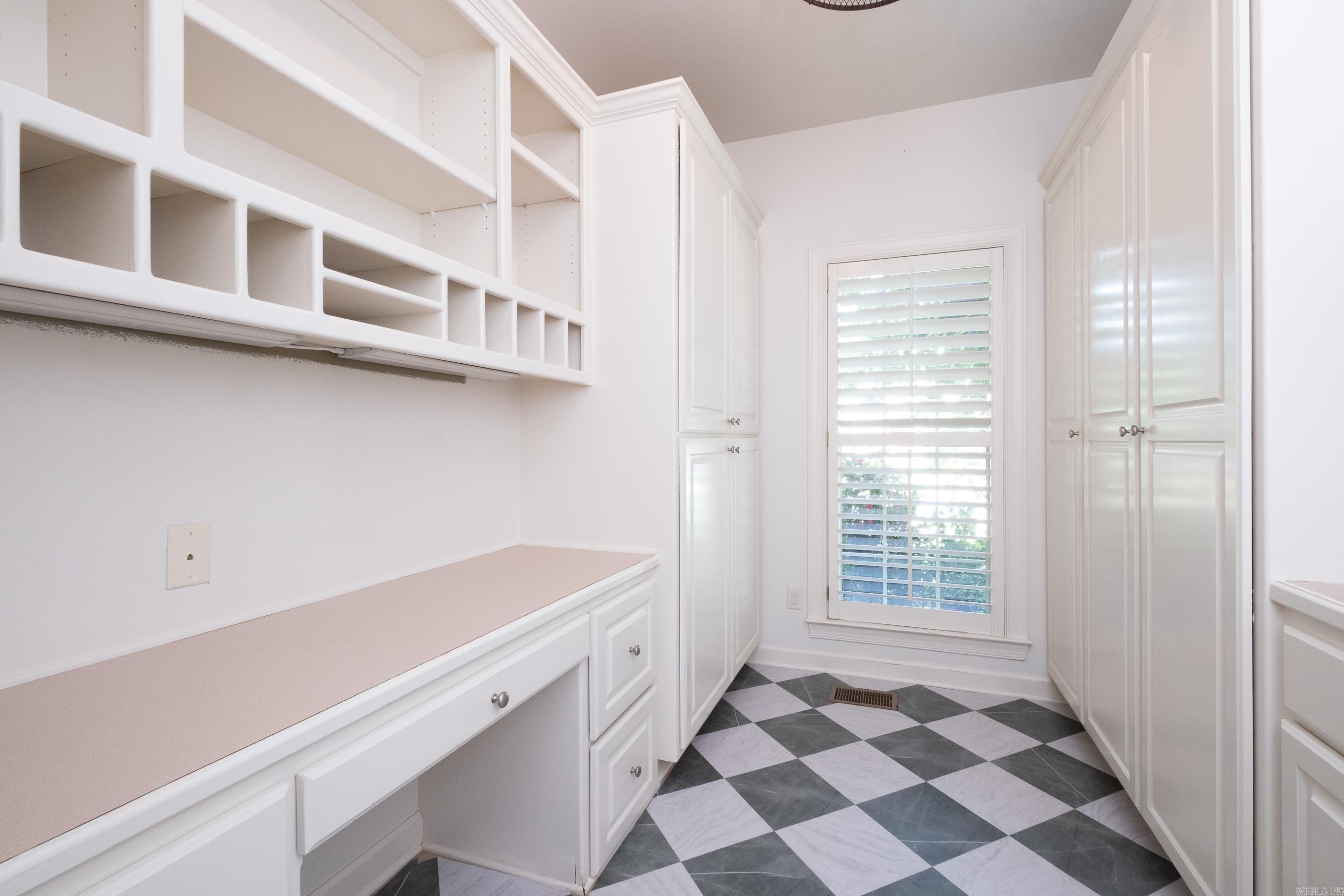 6 Laval Court Property Photo 23
