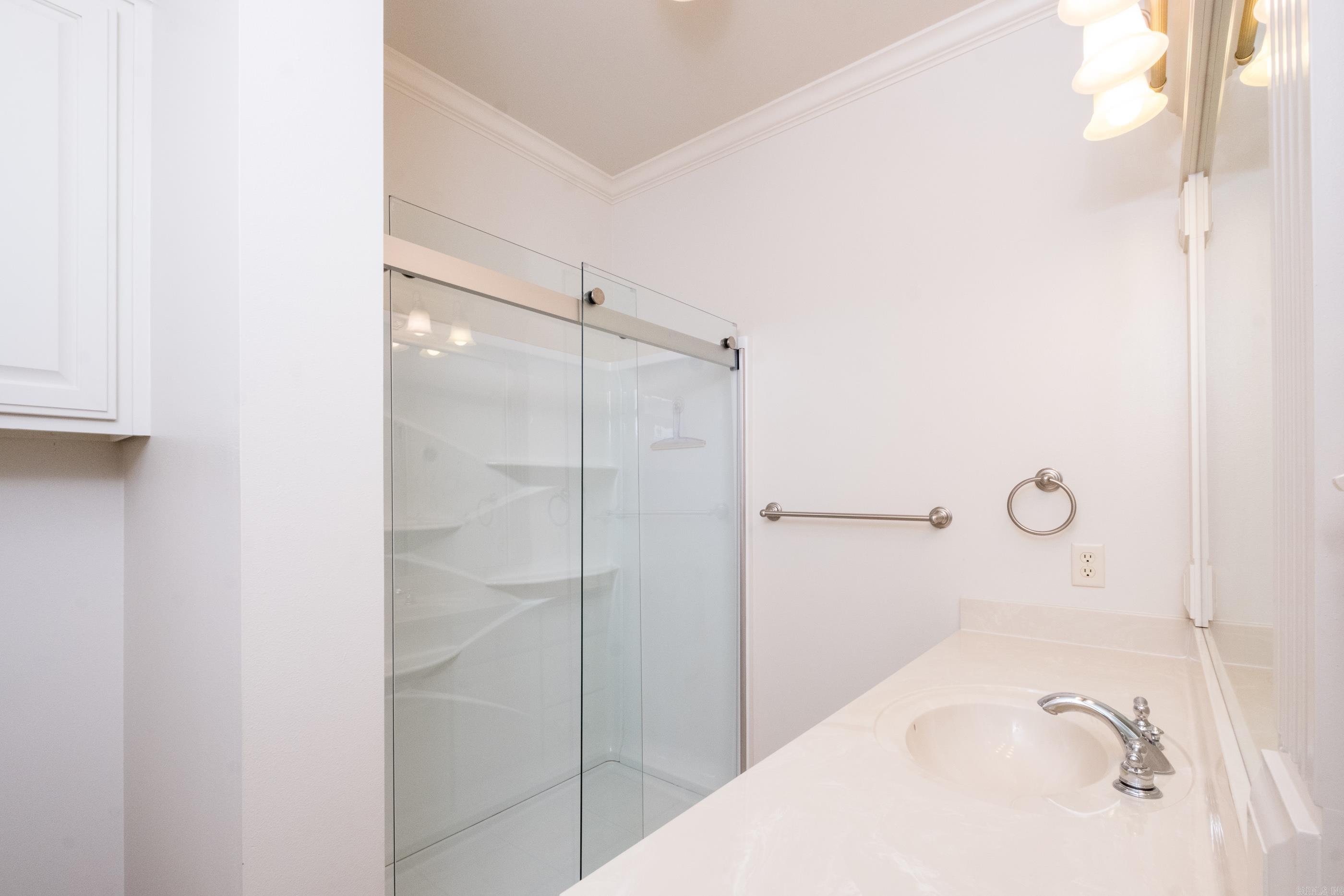 6 Laval Court Property Photo 35
