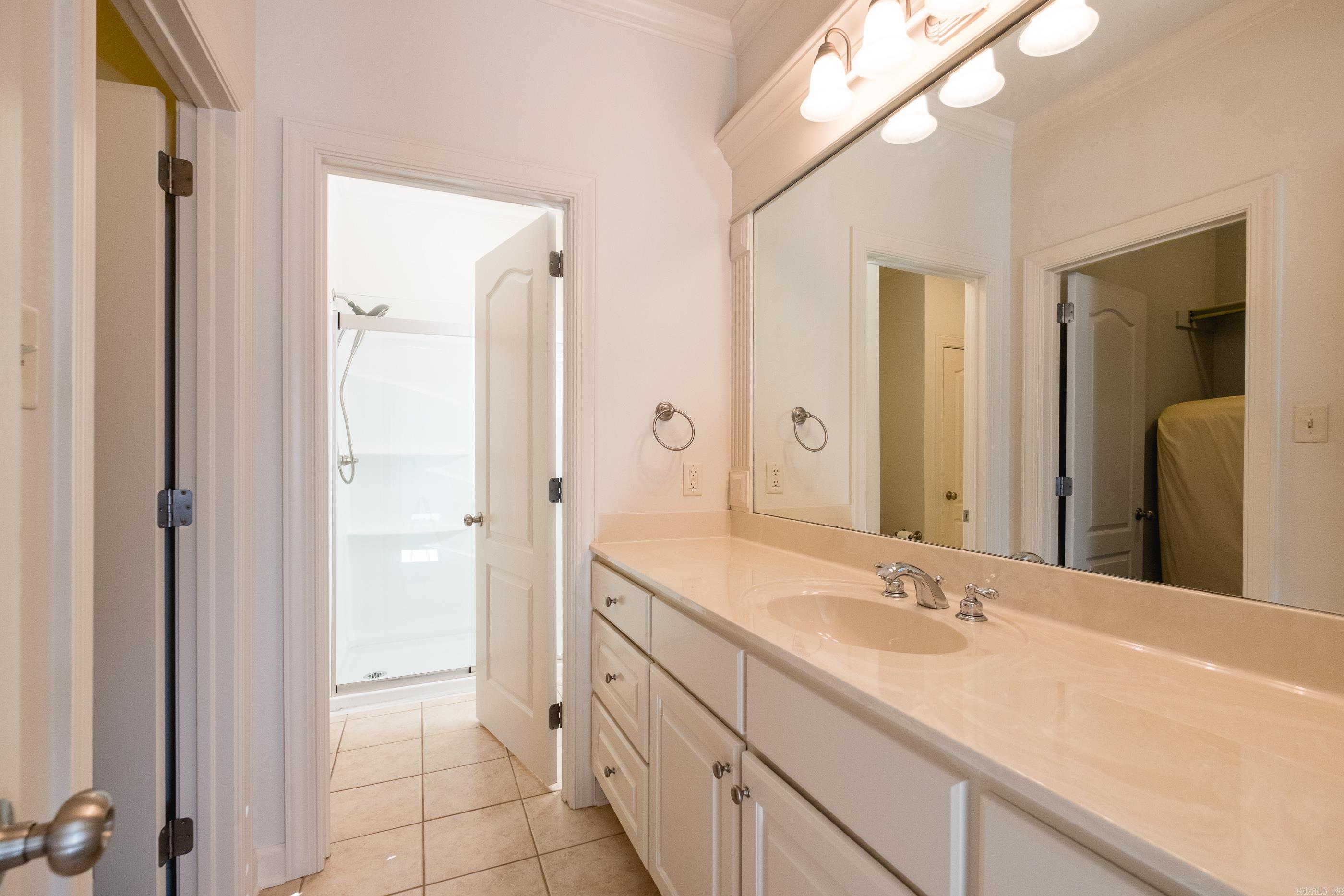 6 Laval Court Property Photo 39