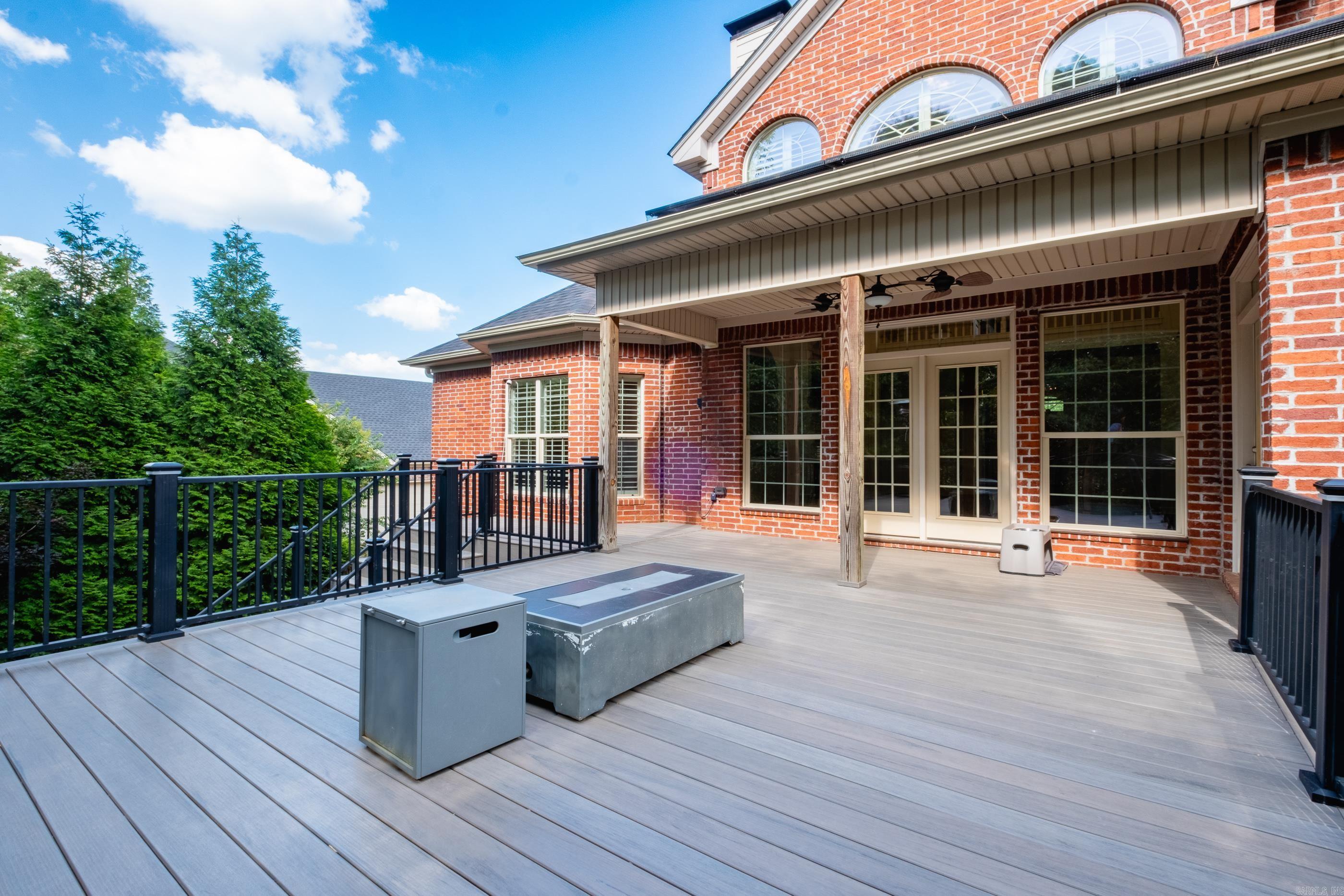 6 Laval Court Property Photo 43