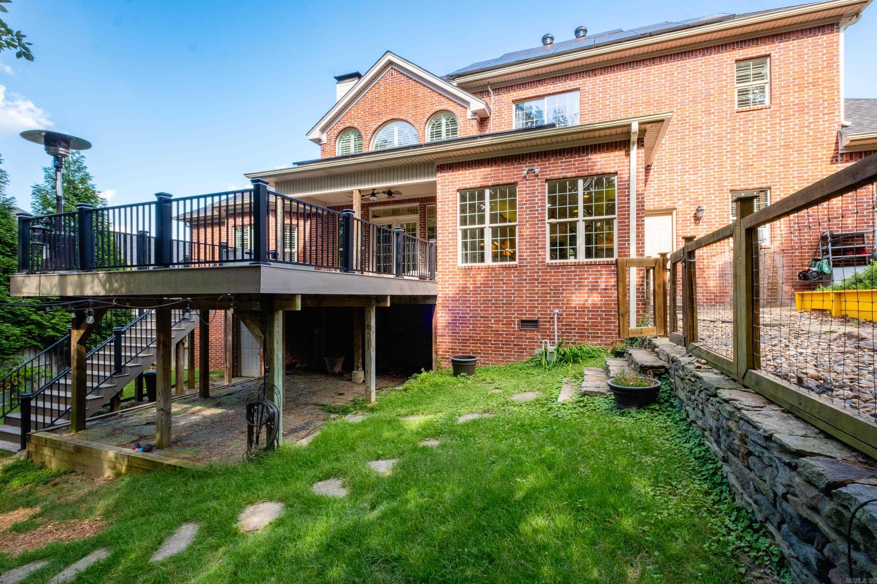 6 Laval Court Property Photo 46