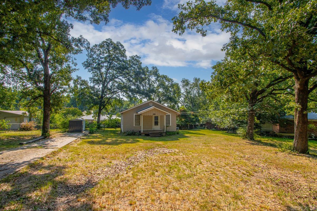 8214 Holiday Dr Property Photo 1