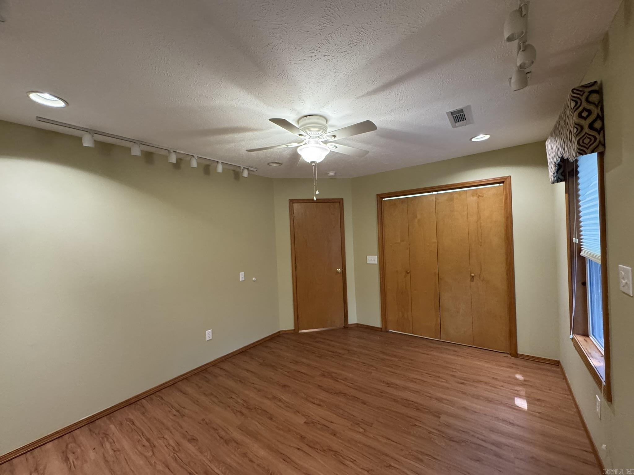 1563 Meadowhill Drive Property Photo 15