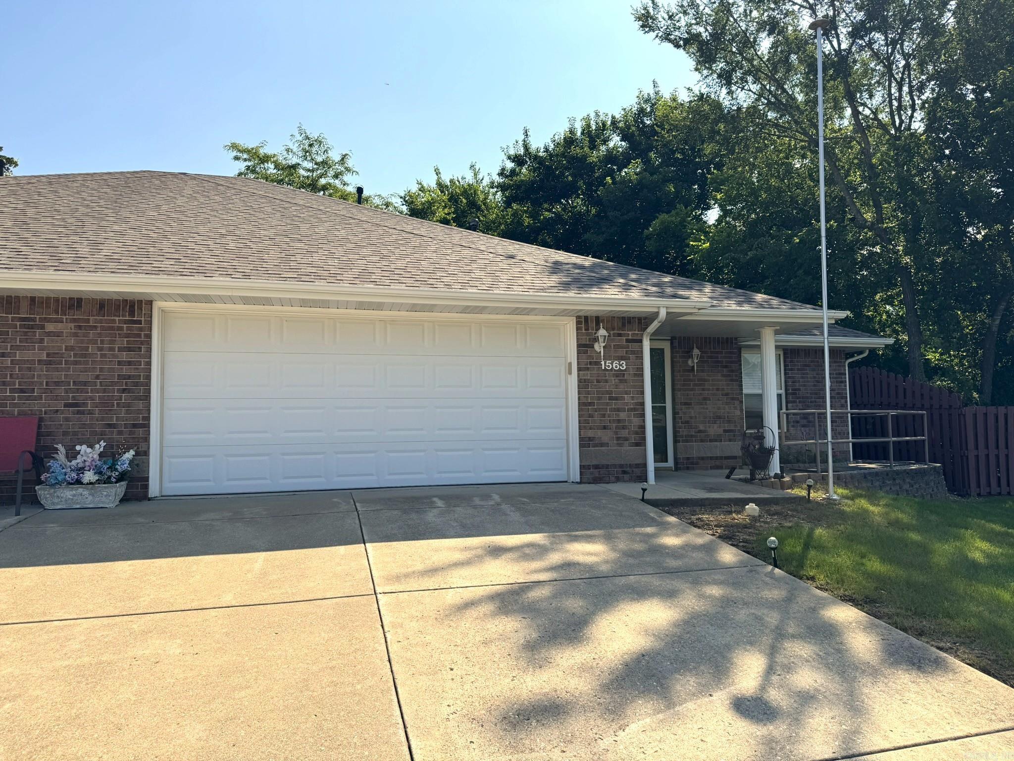 1563 Meadowhill Drive Property Photo 32