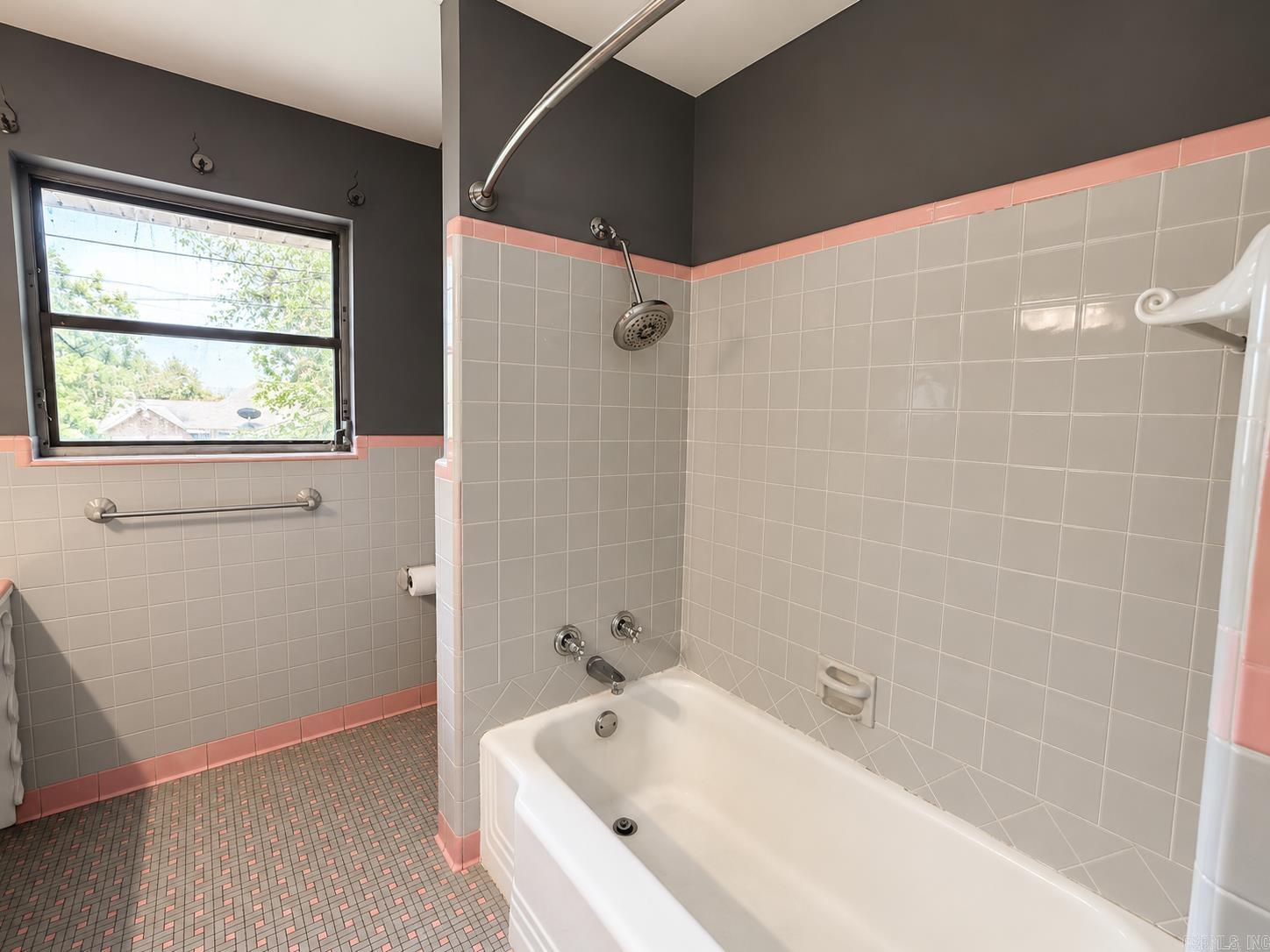 508 W A Avenue Property Photo 20