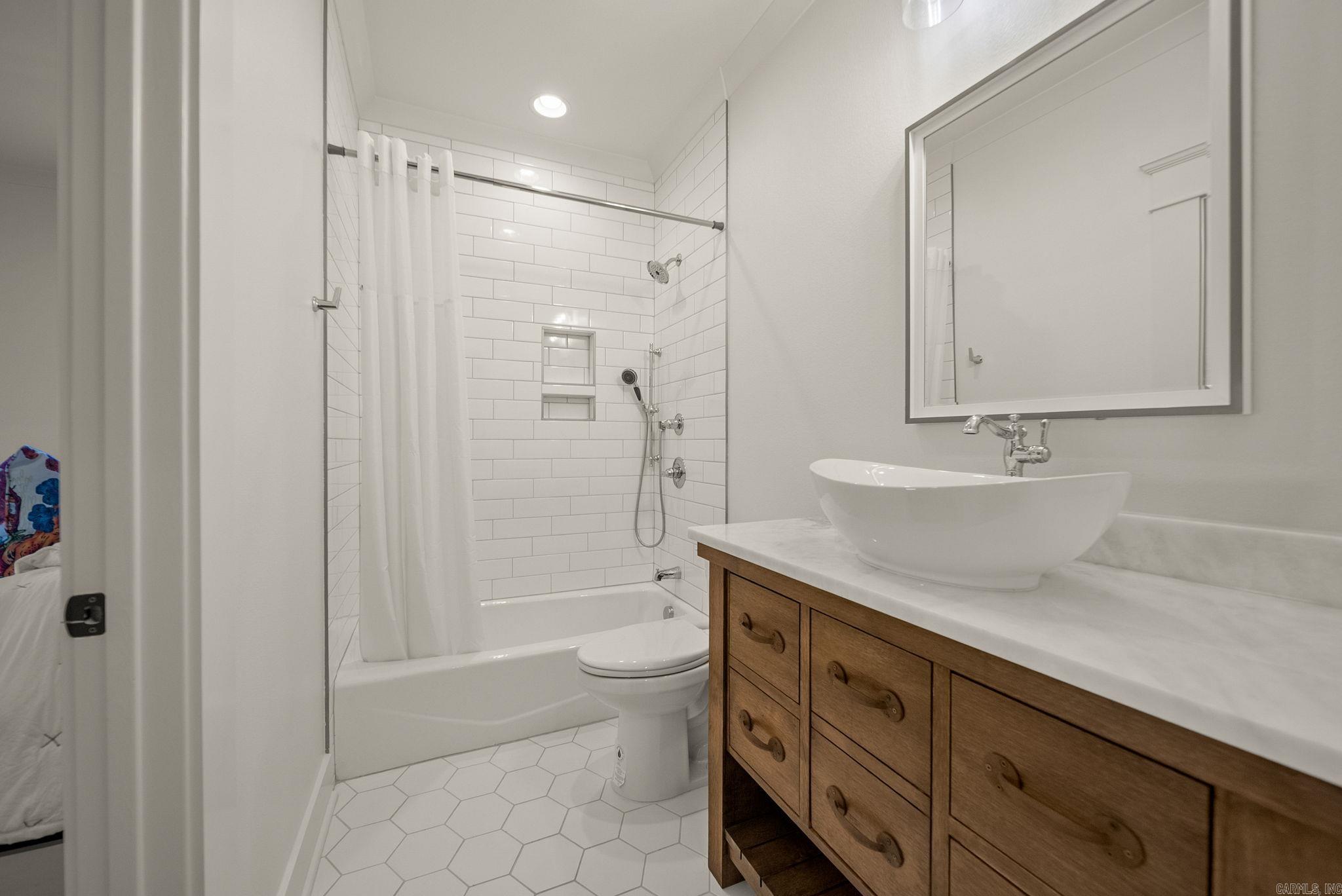 160 Manitou Drive Property Photo 38