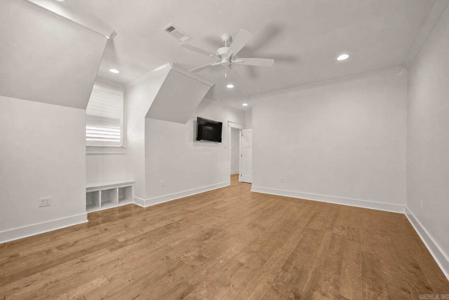160 Manitou Drive Property Photo 43