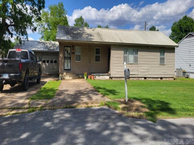 2817 Claire Drive Property Photo 1