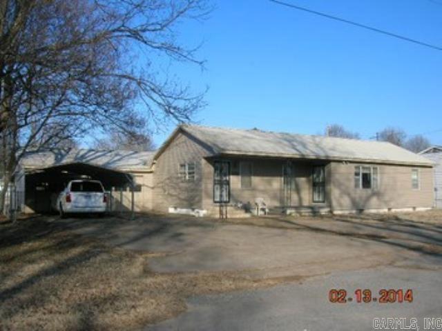 2817 Claire Drive Property Photo 3